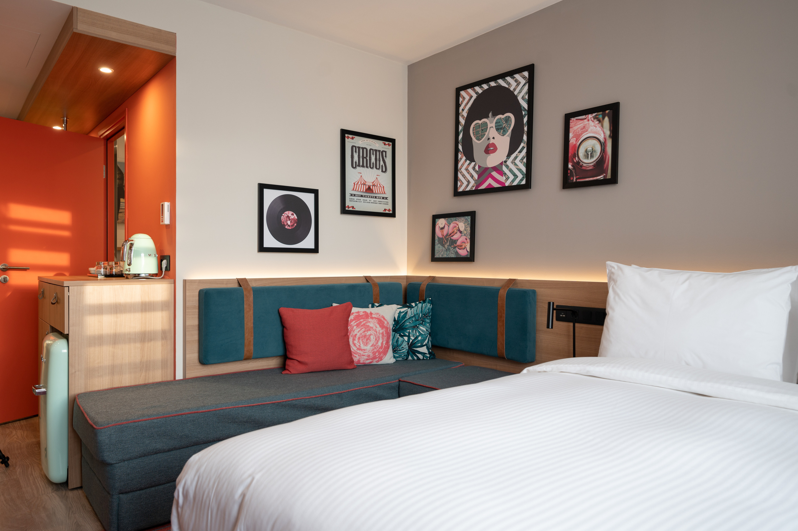 Hampton by Hilton. Anastasia Raduga Fashion and portret photograph, worldwide