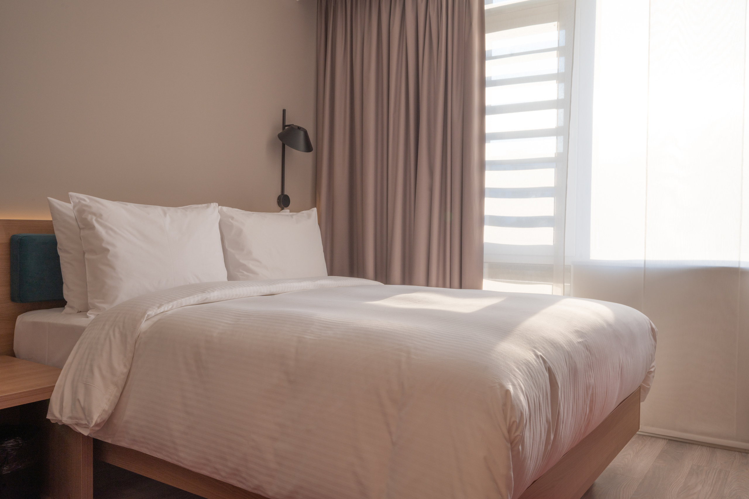 Hampton by Hilton. Anastasia Raduga Fashion and portret photograph, worldwide