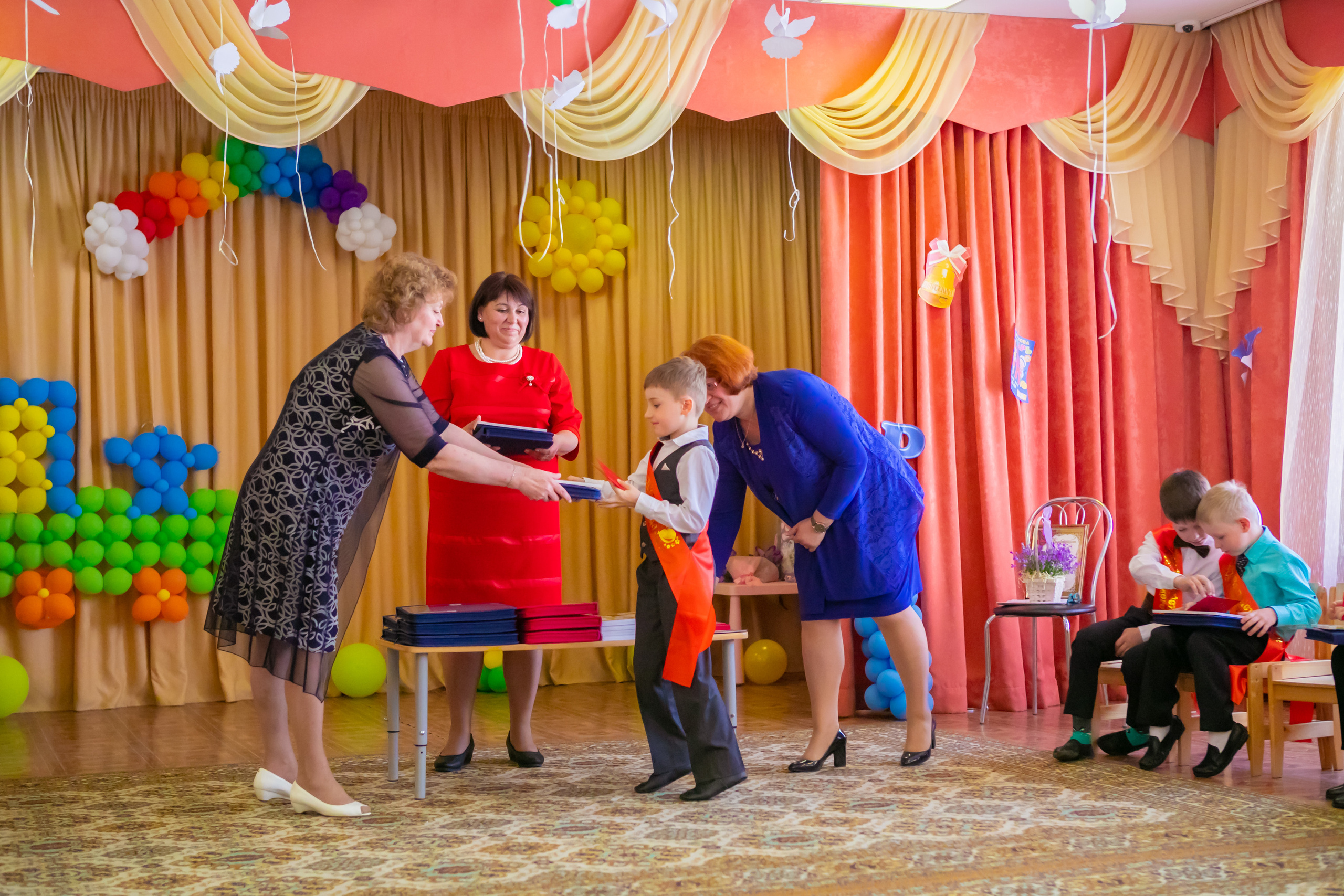 Детский сад. Дарья Бухреева — фотограф, видеограф и фототерапевт. Москва и мир