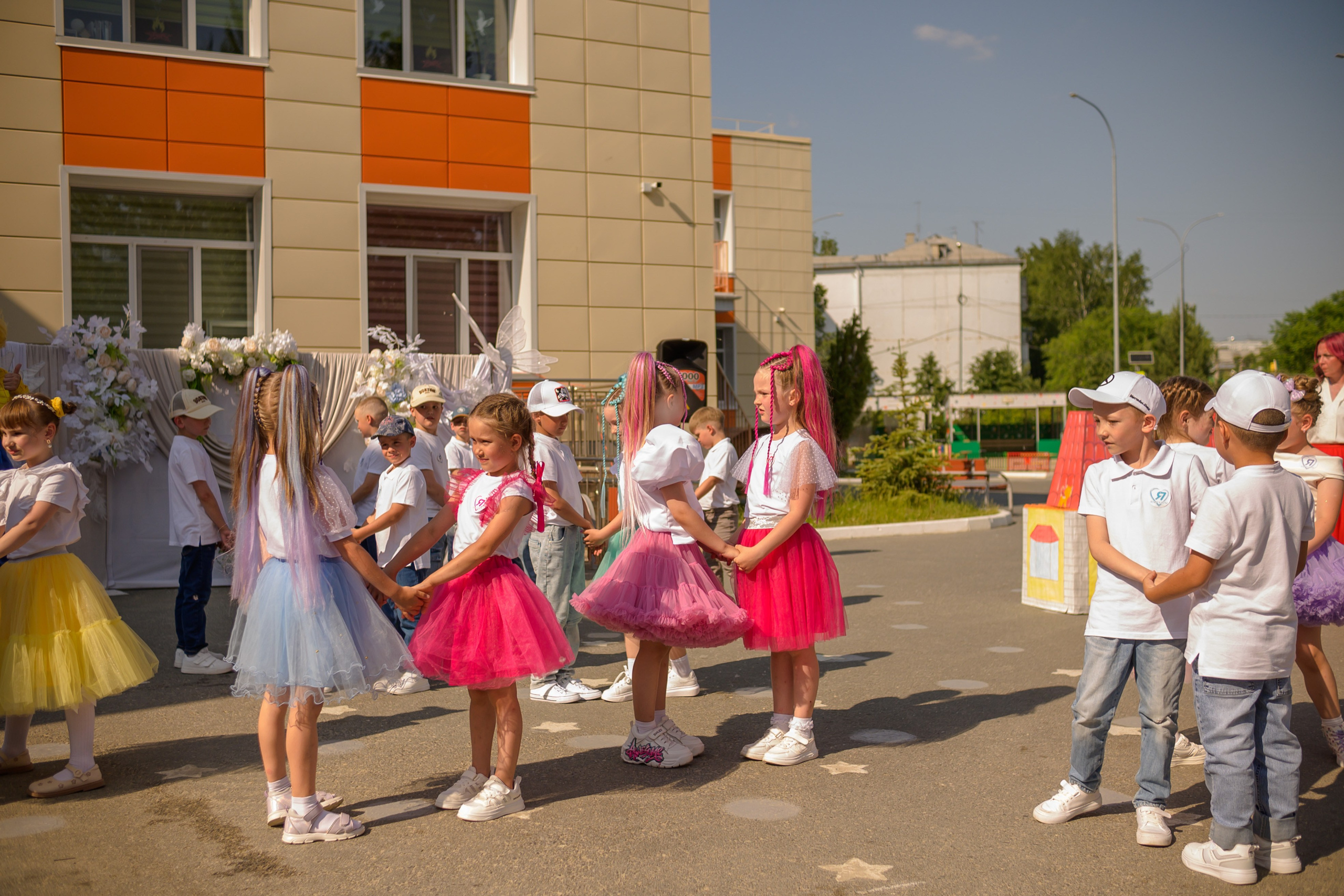 Репортаж выпускного группа «Фантазёры» 3 садик. Фотограф новорожденных, семейный детский в Тюмени Татьяна Морозова