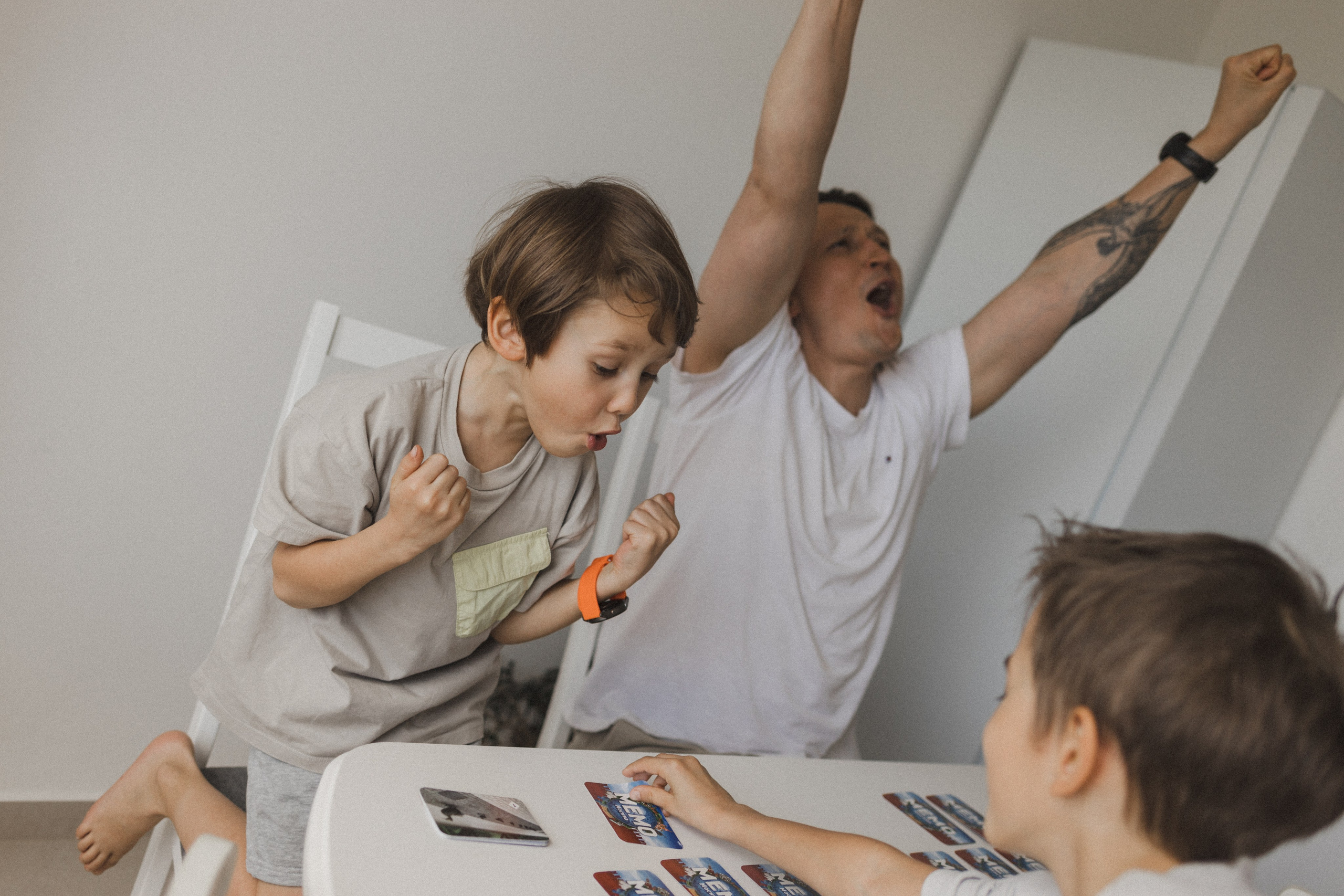 Катя, Паша, Валера и Родион ждут братика. Семейный фотограф в Москве