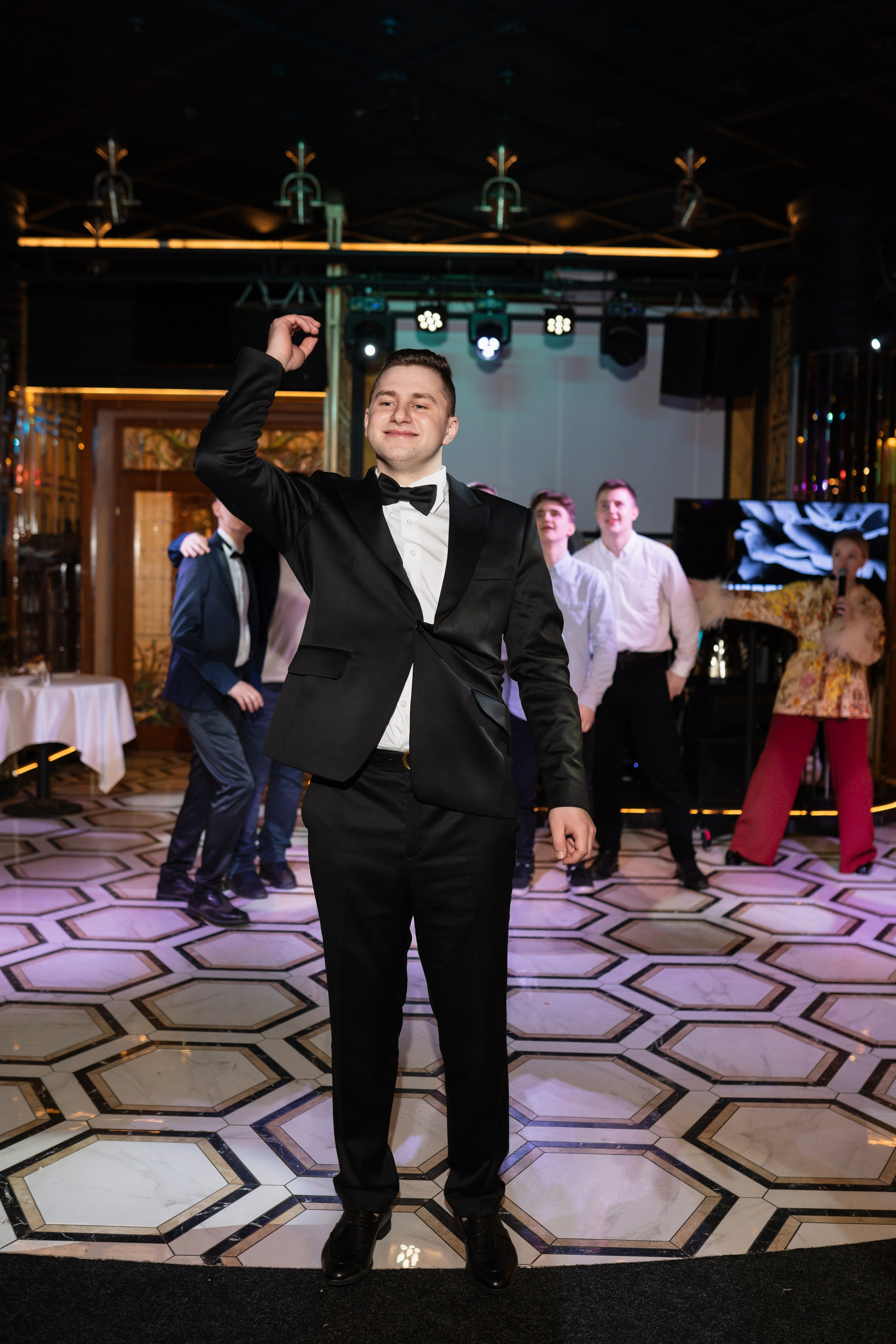 Анна и Роман. Виктория Кинкладзе