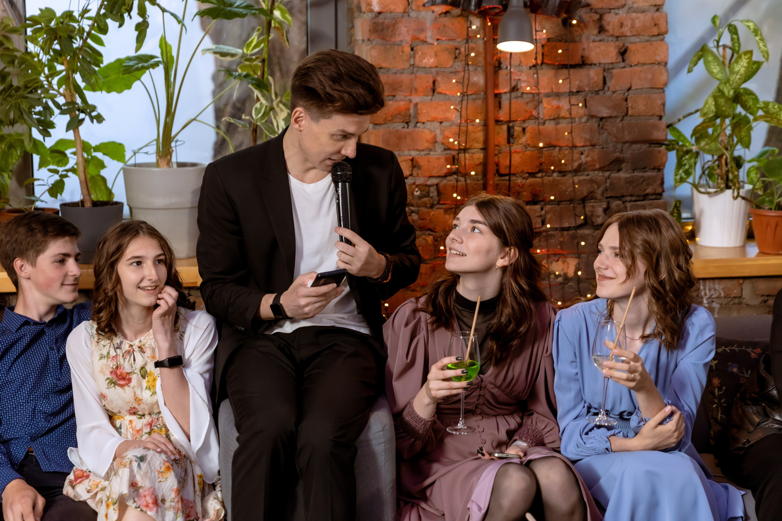 Фотограф. на школьный выпускной. Фотограф на праздник, корпоратив, День Рождения и Юбилей в г. Санкт-Петербурге Алексей Анкушев