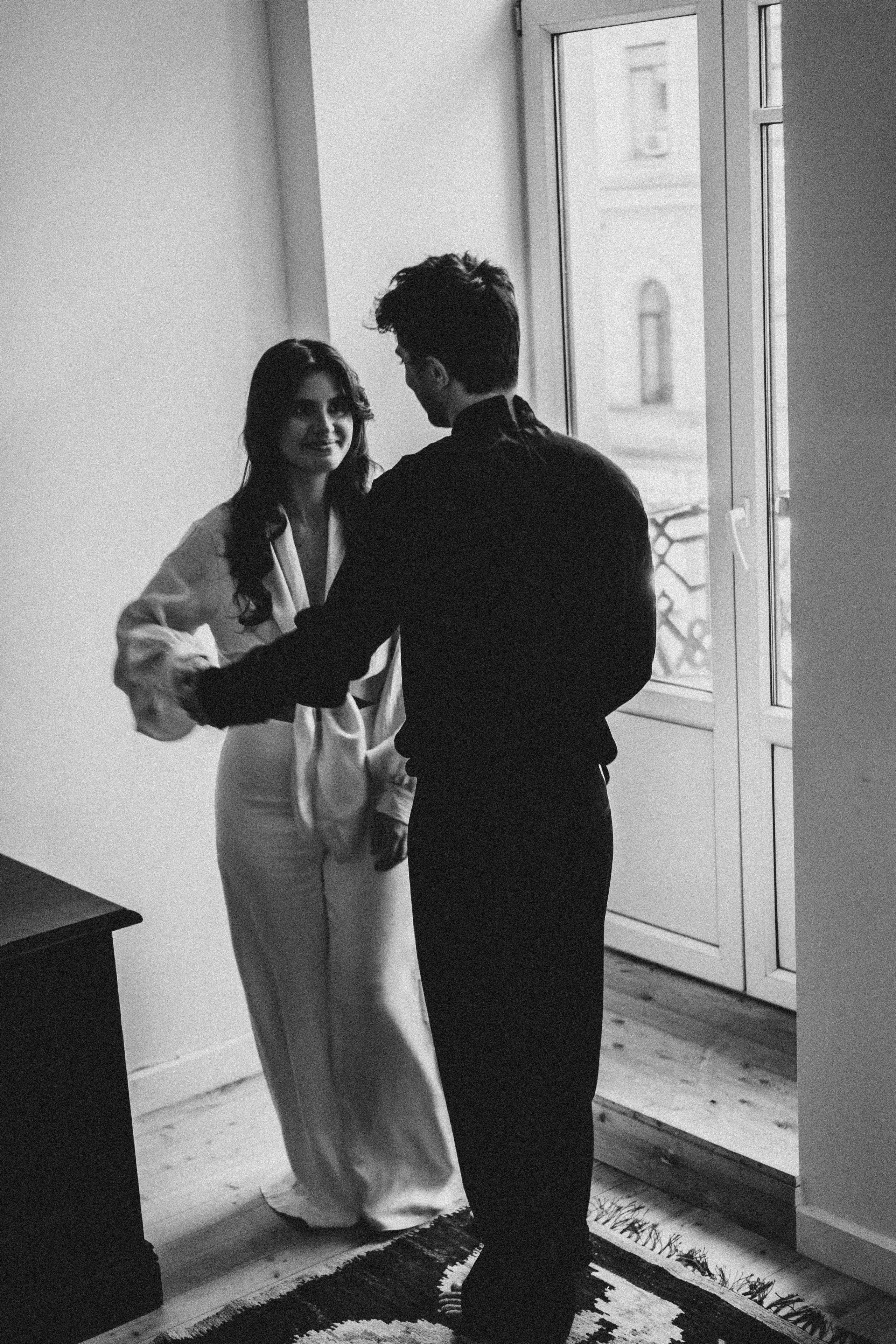 СБОРЫ ЖЕНИХА И НЕВЕСТЫ В УЮТНОЙ КВАРТИРЕ В ЦЕНТРЕ САНТК-ПЕТЕРБУРГА. Профессиональный фотограф, Санкт-Петербург — Виктория Богомолова