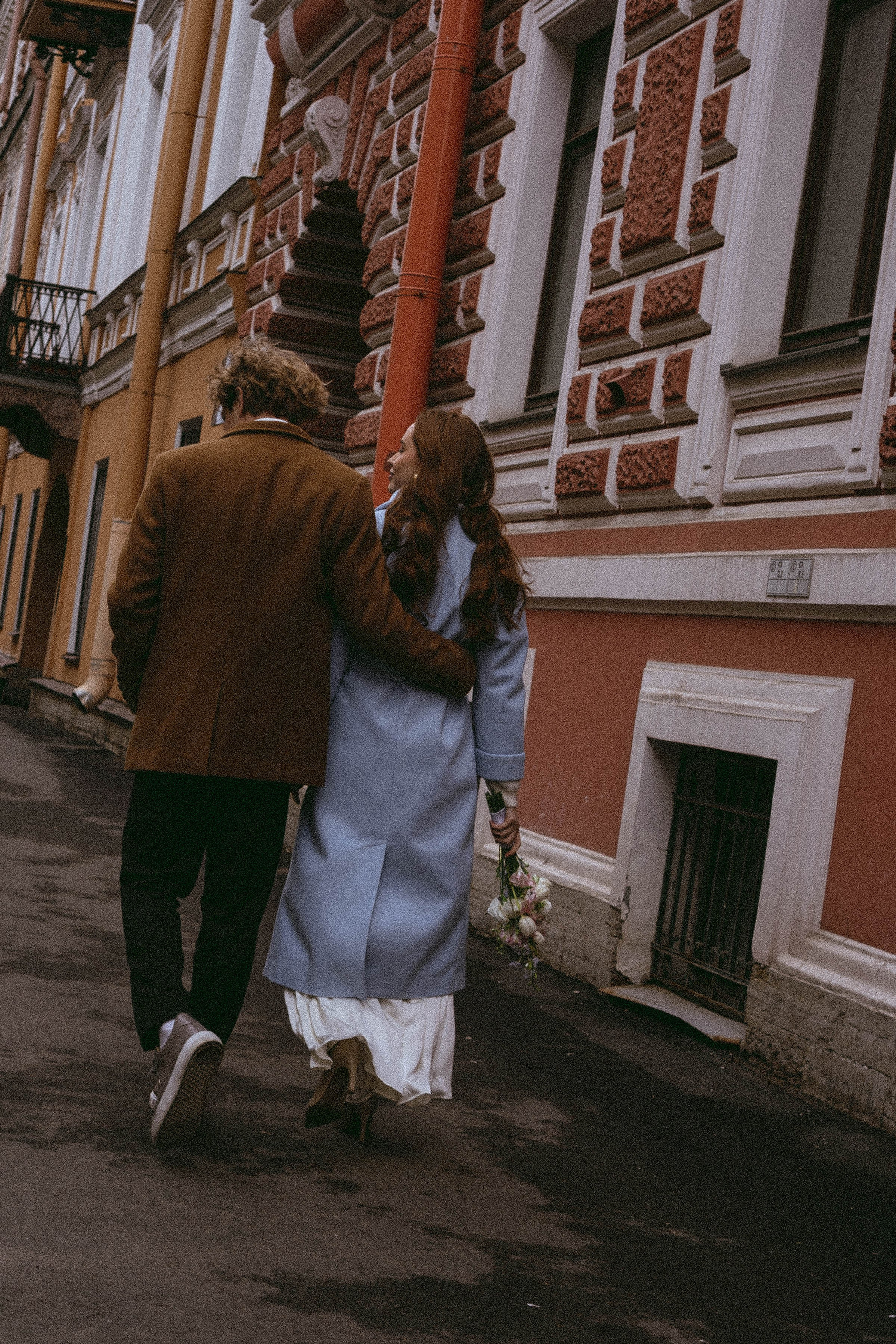 СВАДЕБНАЯ СЬЕМКА В ОТЕЛЕ. СБОРЫ ЖЕНИХА И НЕВЕСТЫ И ТАКЖЕ ТОР И ПОДГОТОВКА К ПРОГУЛКЕ И ПРОГУЛКА ПО ПЕТРОГРАДКЕ. Профессиональный фотограф, Санкт-Петербург — Виктория Богомолова