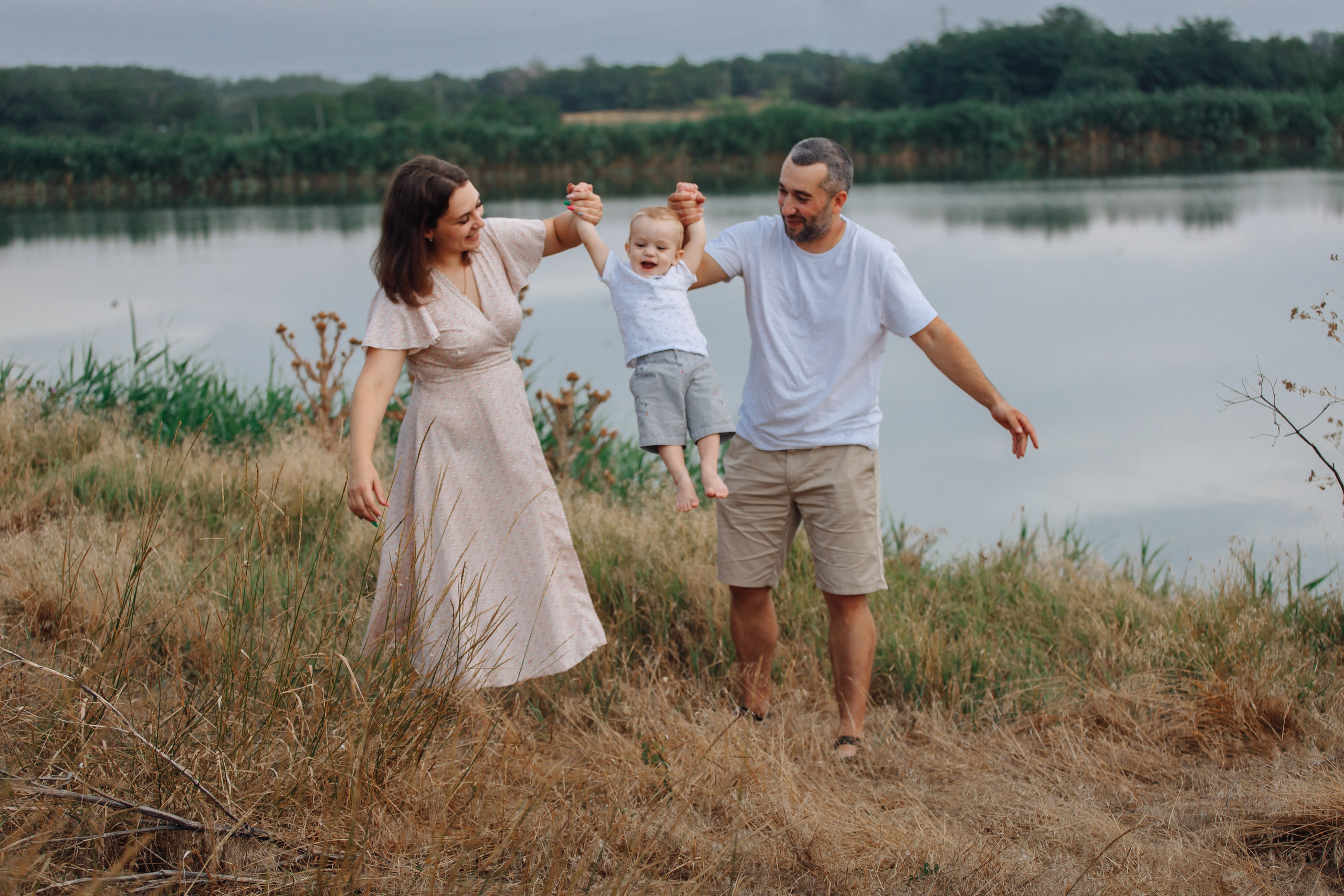 Семейная фотосессия на природе. Свадебный и семейный фотограф в Краснодарском крае Мария Данилкина