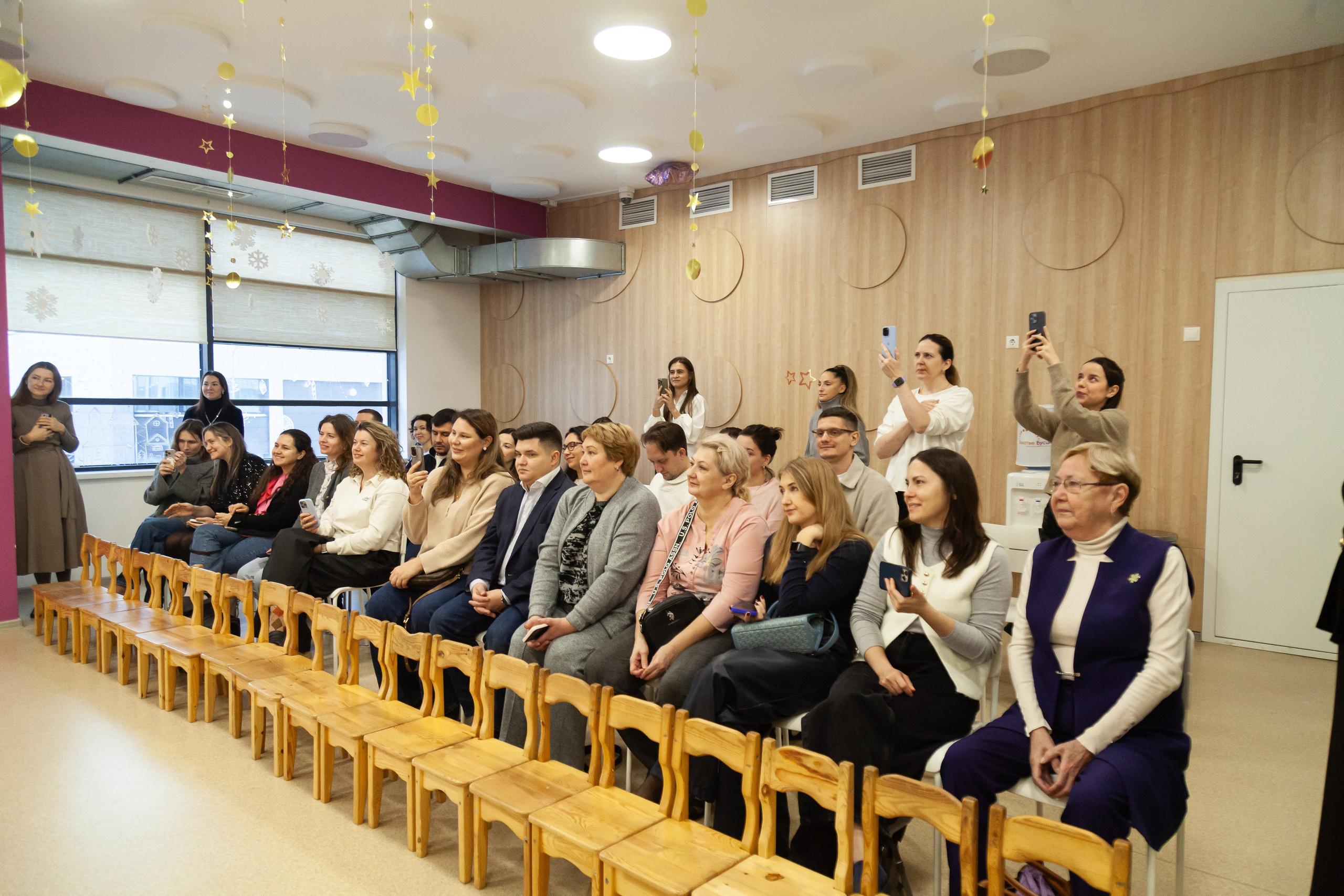 Новогодний утренник. 17.12.24. Профессиональное фото в Казани: от идеи до результата. Фотограф Яна Мур