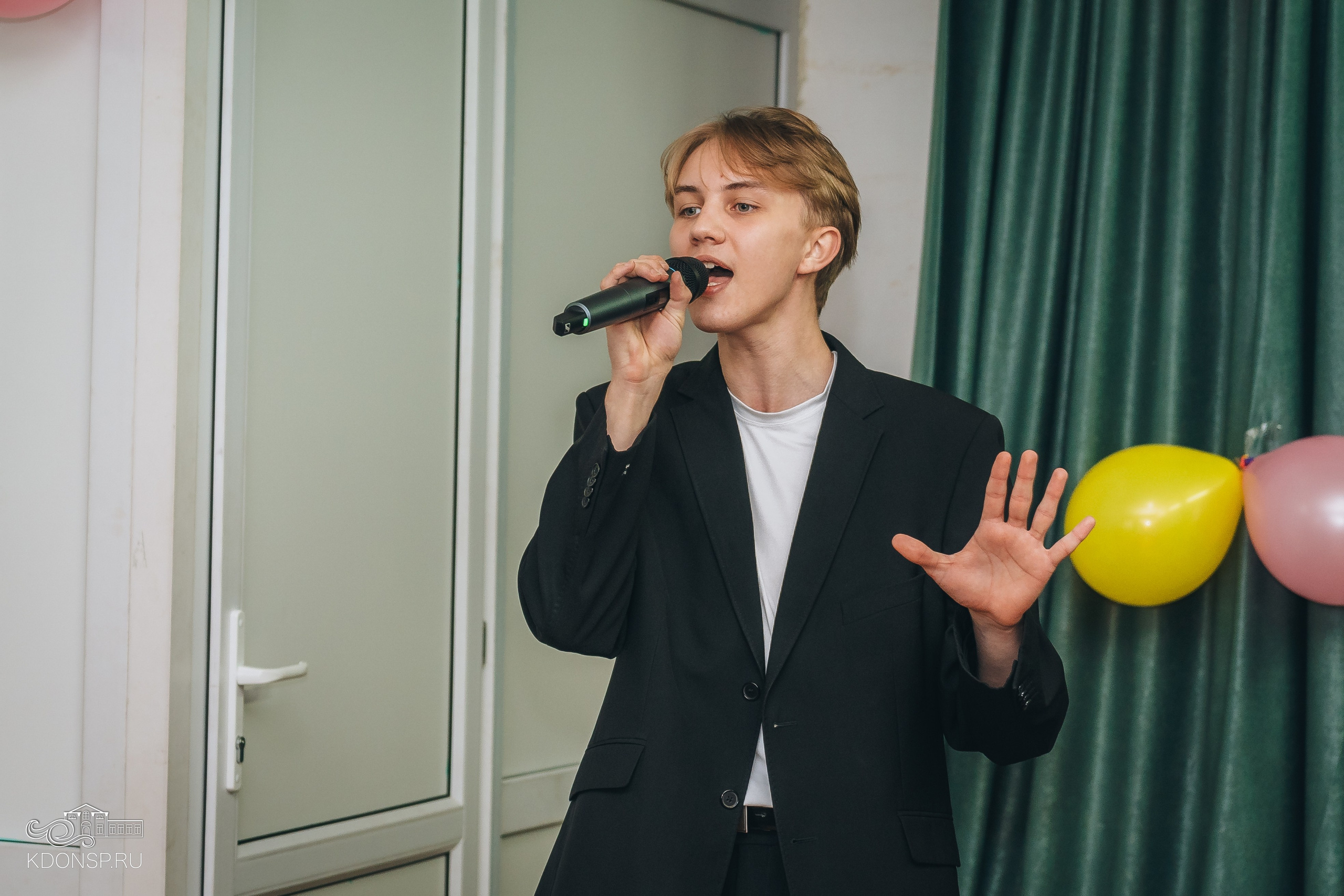 В преддверии праздника весны. Новотитаровский Дом культуры