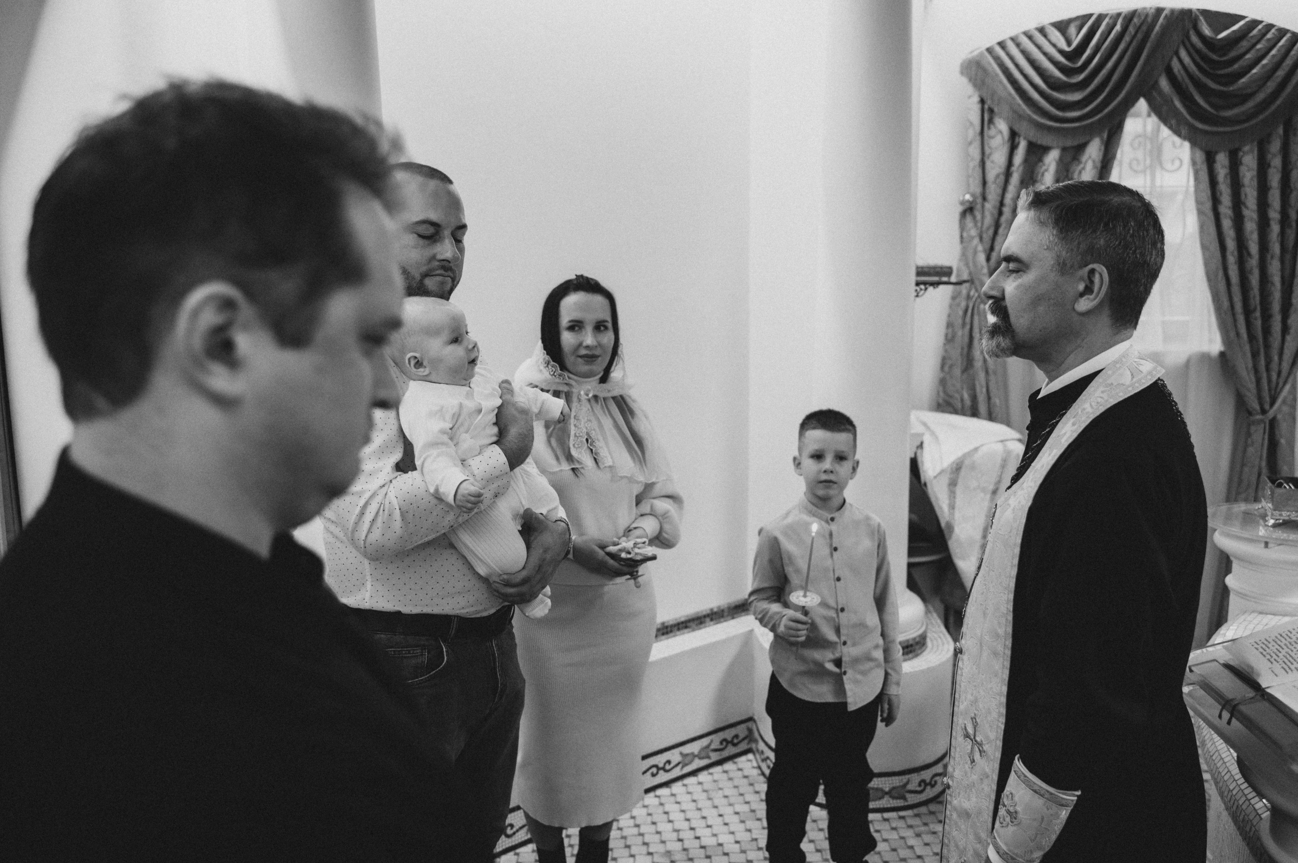 Крещение Тимура (Храм Святой Троицы). Семейный фотограф в Минске Дарья Дреко