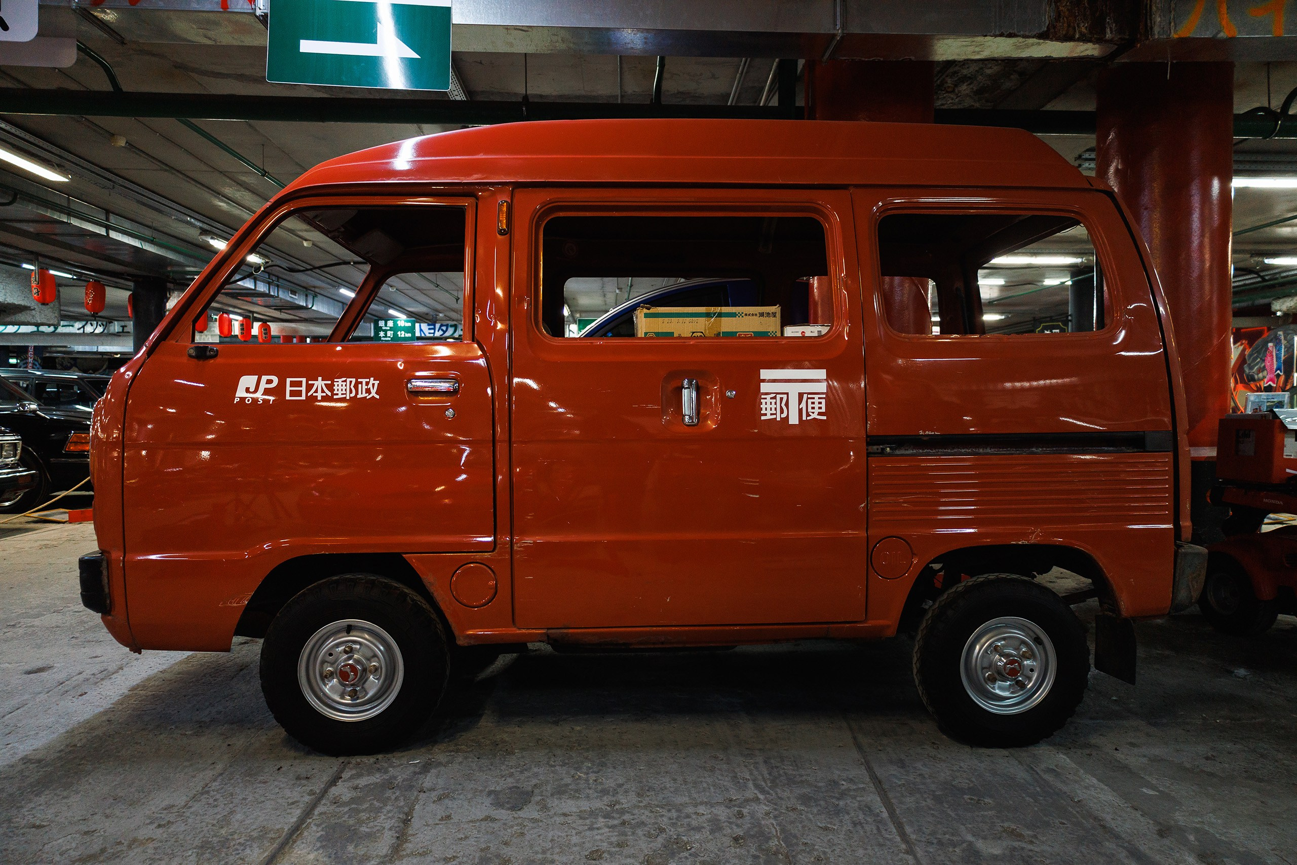 Съёмка автомобиля Honda Acty в музее Buckets Empire