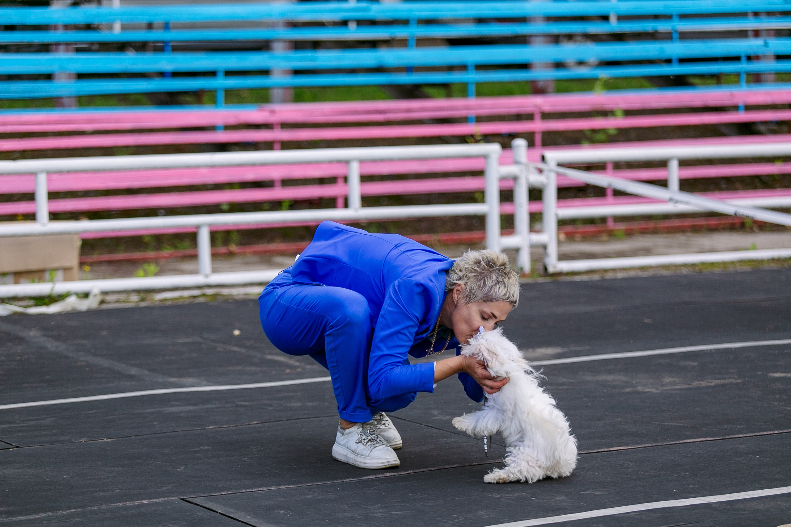 Окунулась вновь в атмосферу выставки…. Школьный фотограф в Туле Светлана Привезенцева