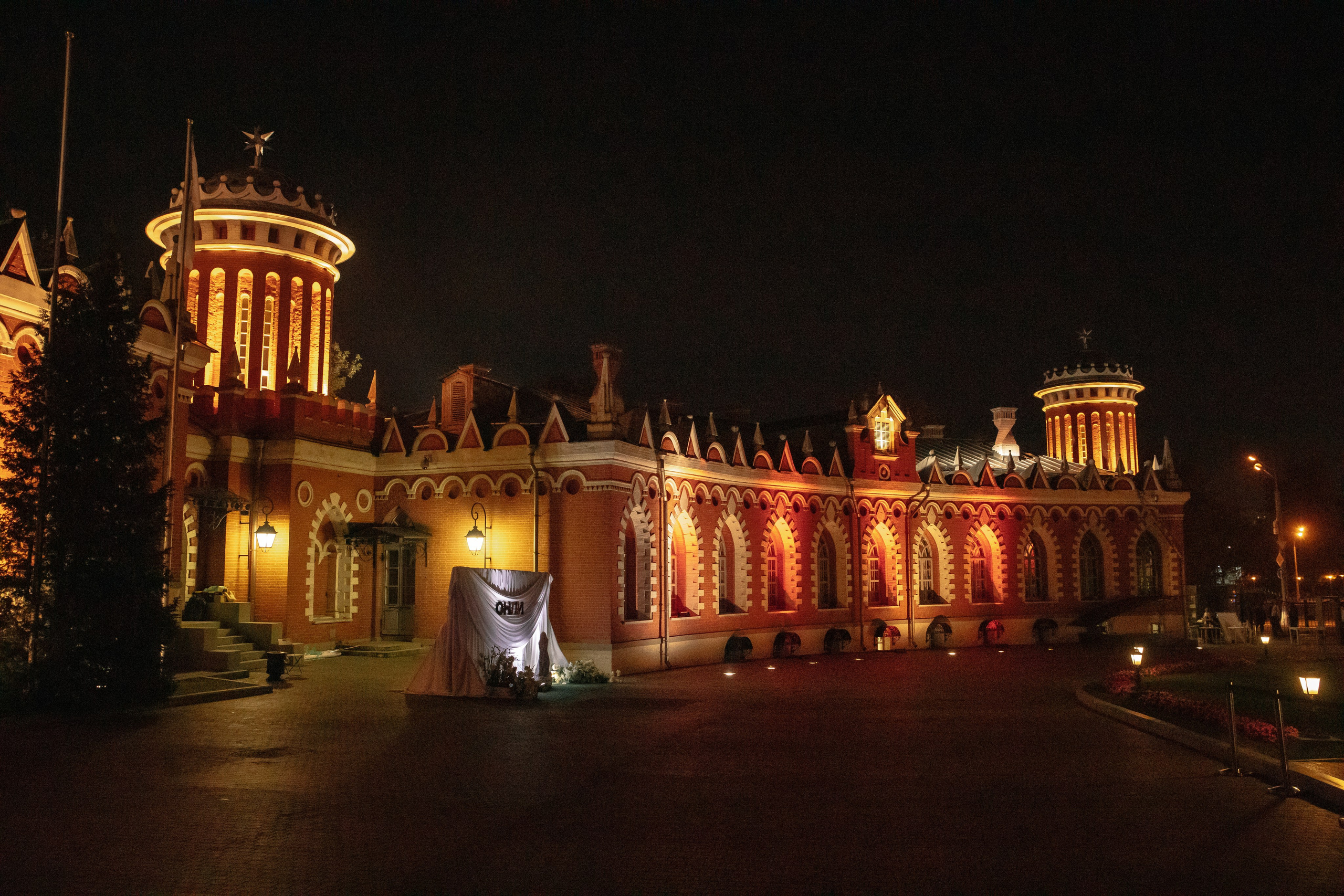 AESTHETIC ONLY в Петровском путевом дворце. Фотограф в Москве Яна Полосина