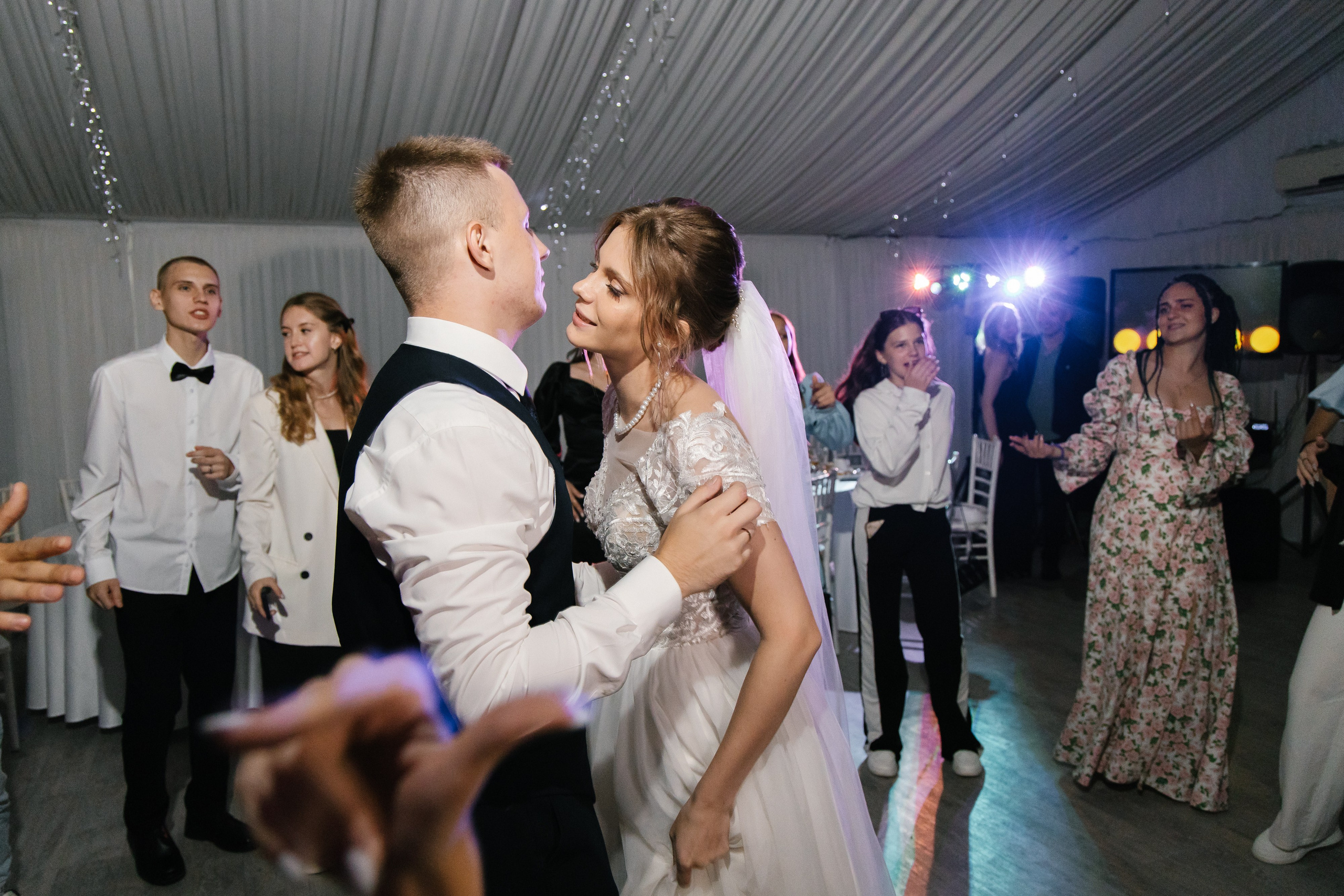 Ксения и Антон (полный день). Фотограф в Барнауле Юлия Садвокасова