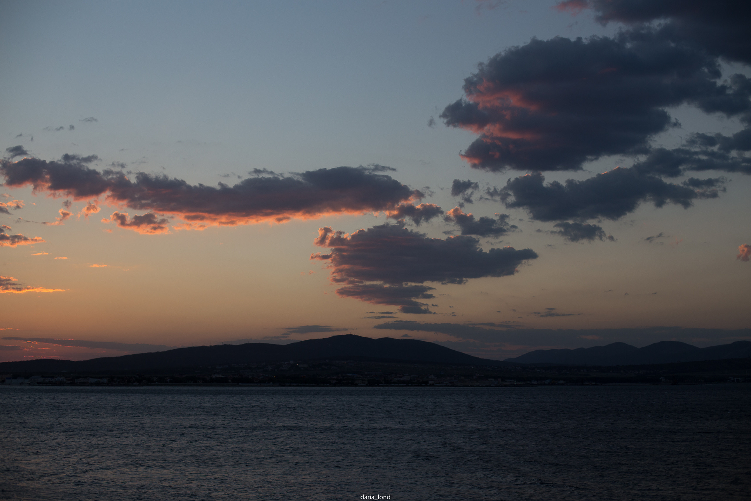 Маша и Костя / вечер у моря