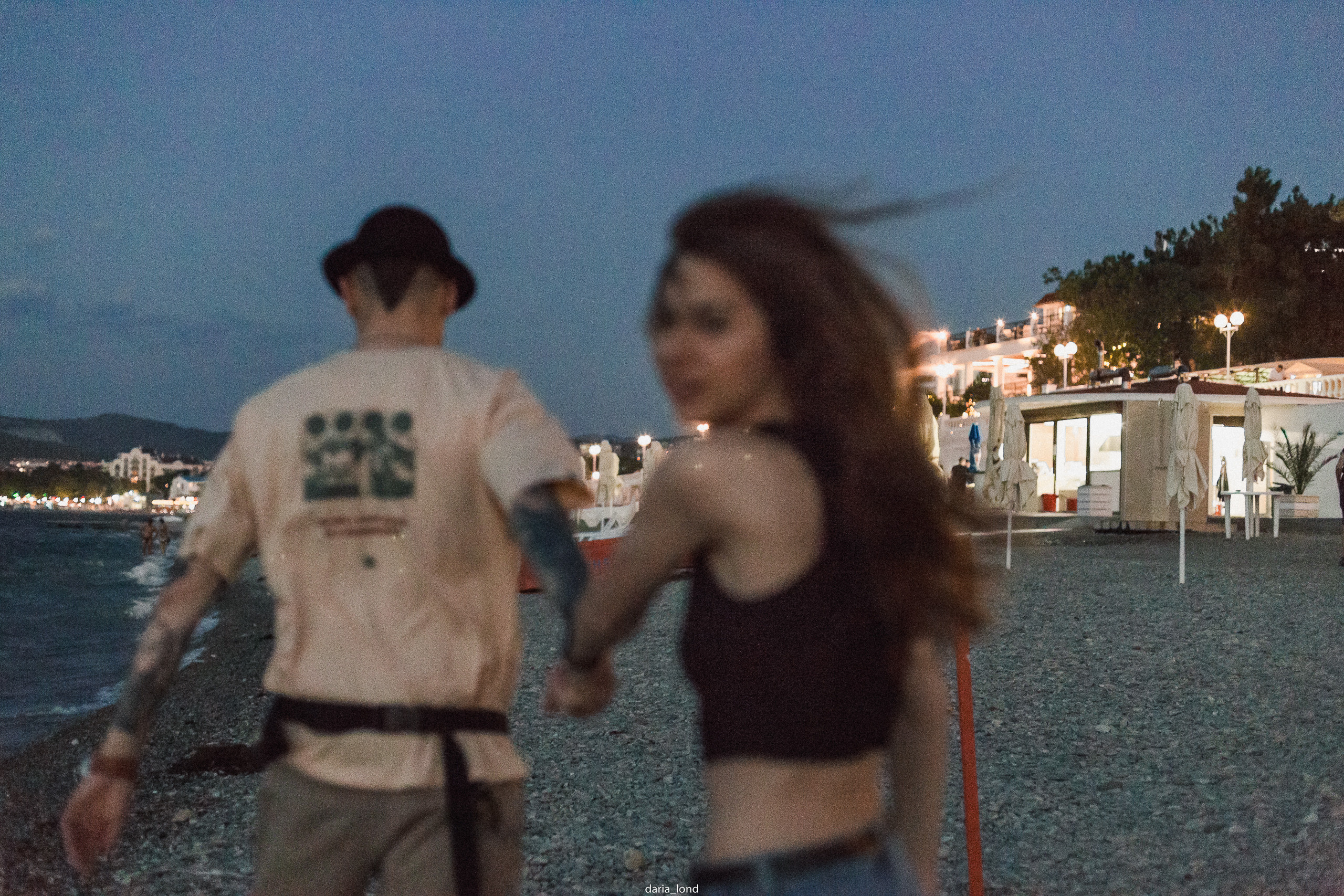 Маша и Костя / вечер у моря