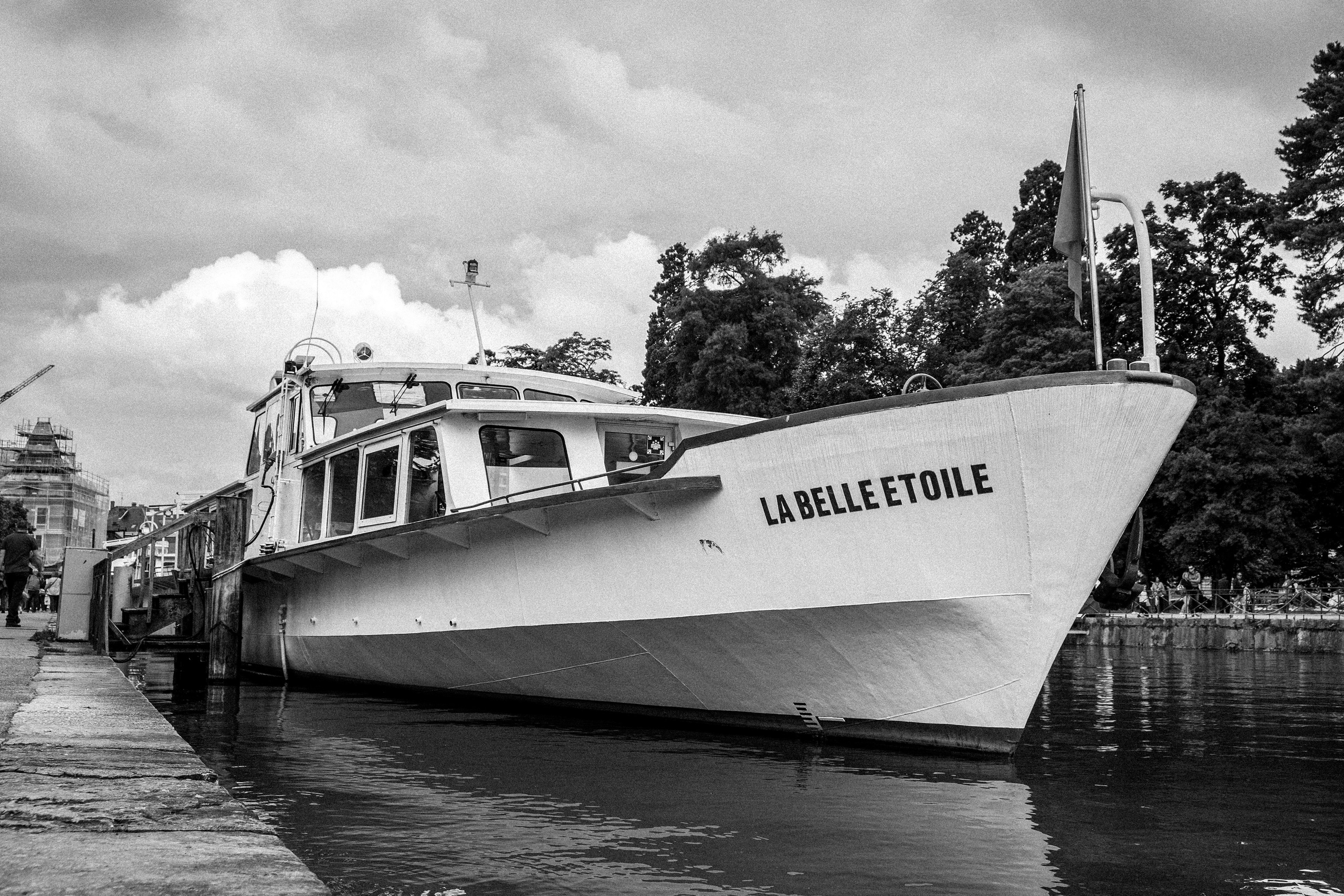 Анси. Фотограф Антон Швец — Монохромная реальность