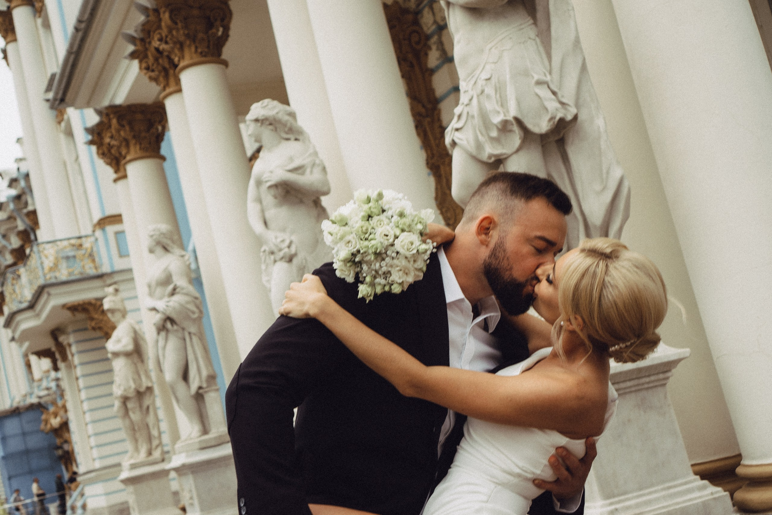 СВАДЕБНАЯ ИСТОРИЯ В ГОРОДЕ ПУШКИН ВОЗЛЕ ЕКАТЕРИНИНСКОГО ДВОРЦА И В ПАРКЕ. Профессиональный фотограф, Санкт-Петербург — Виктория Богомолова