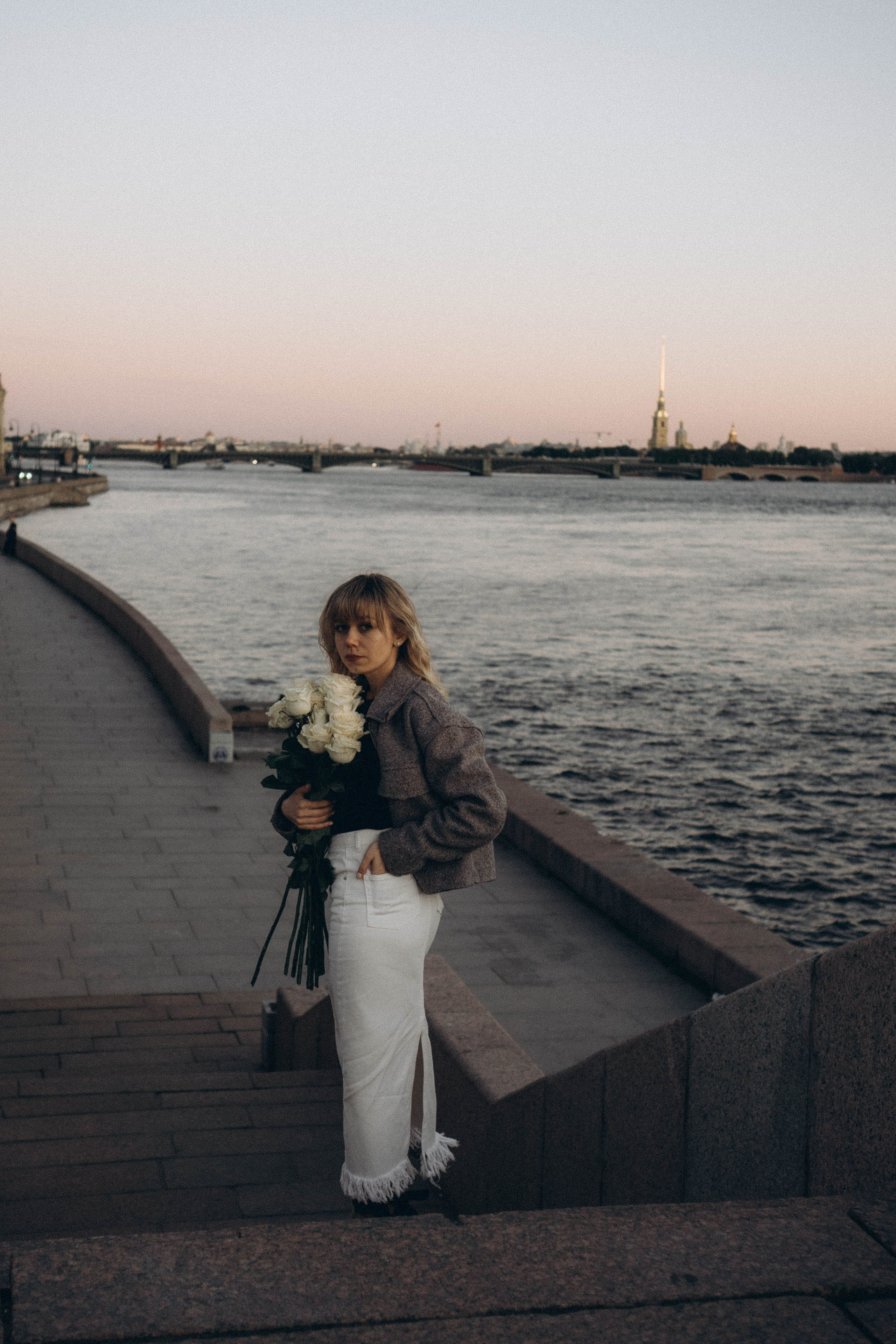 ПРОГУЛКА ПО ГОРОДУ В БЕЛЫЕ НОЧИ (другой вариант). Профессиональный фотограф, Санкт-Петербург — Виктория Богомолова