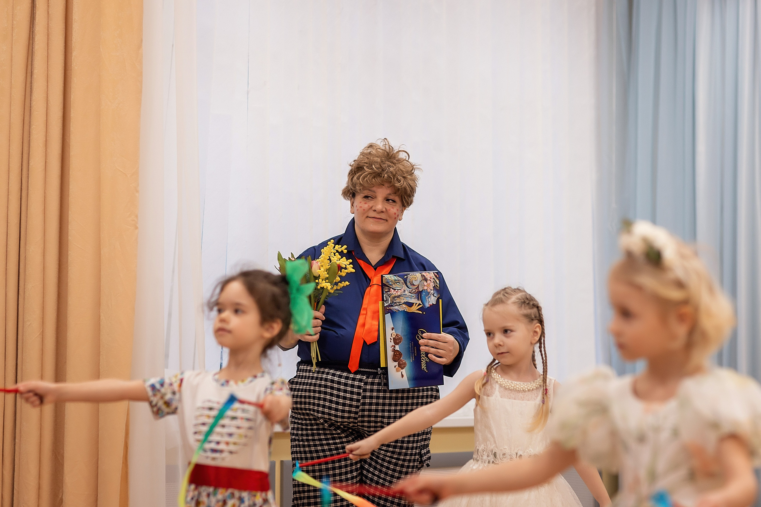 Весенний утренник_старшая группа_2025. Семейный фотограф в Санкт-Петербурге