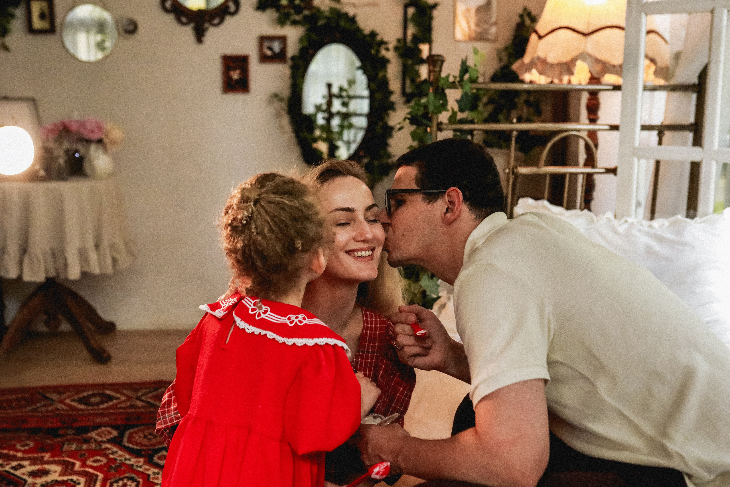 Пионы на балконе