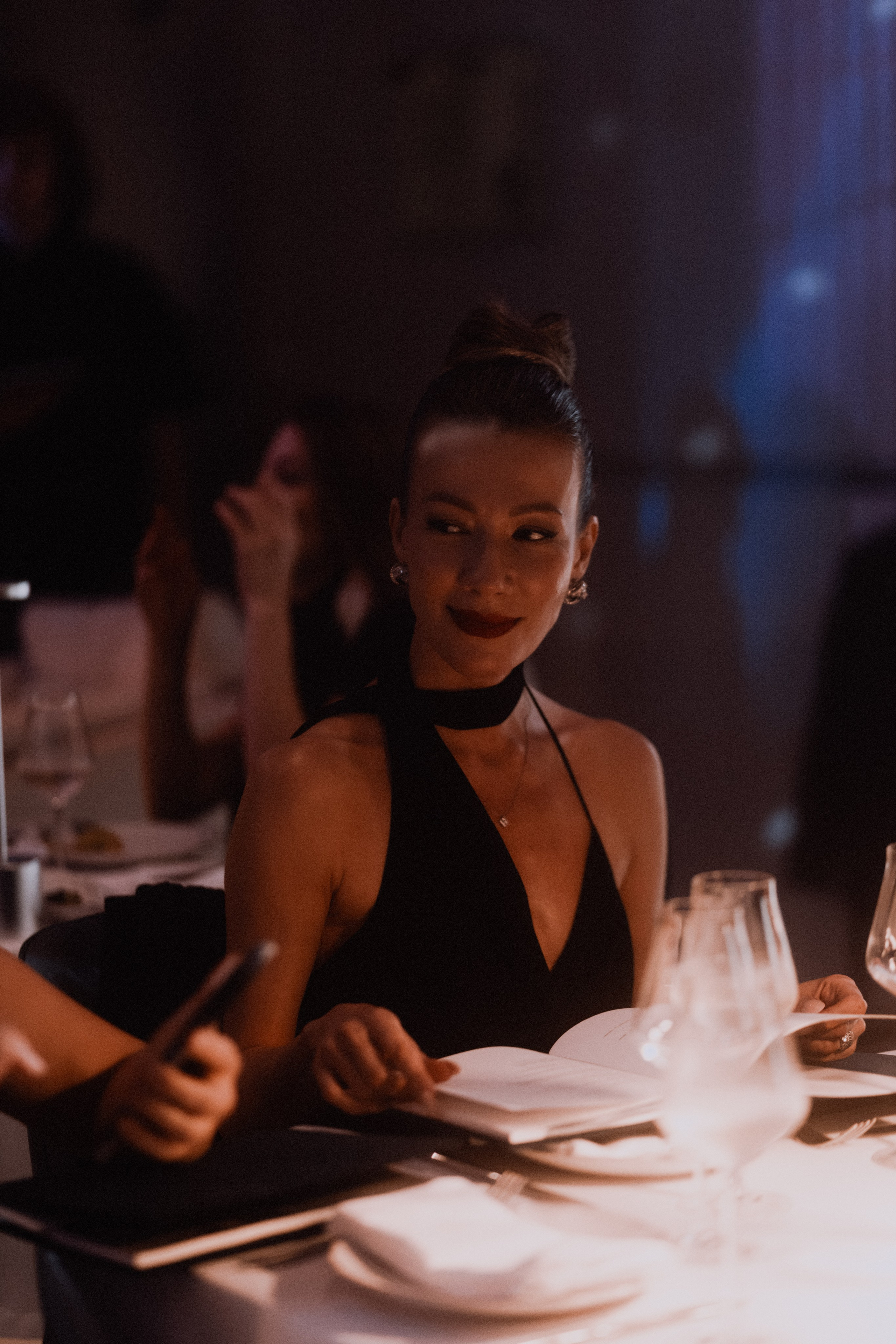 19 июня (пятница) премьера шоу-программы «Ривьера». BENUAR Restaurant