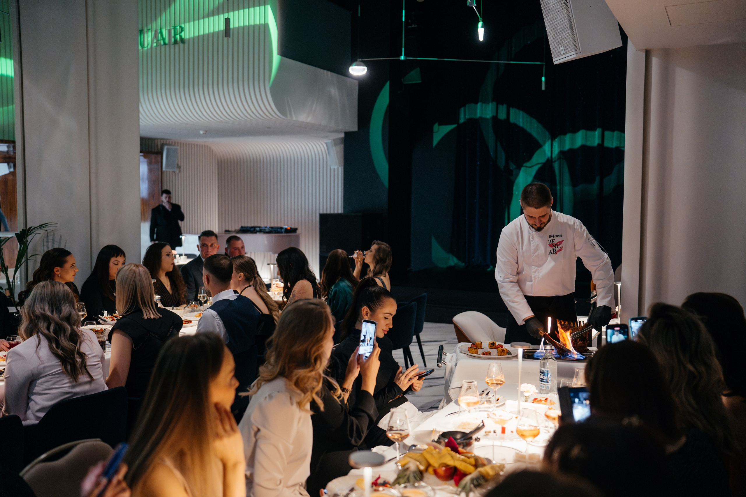 15 ноября (пятница). BENUAR Restaurant