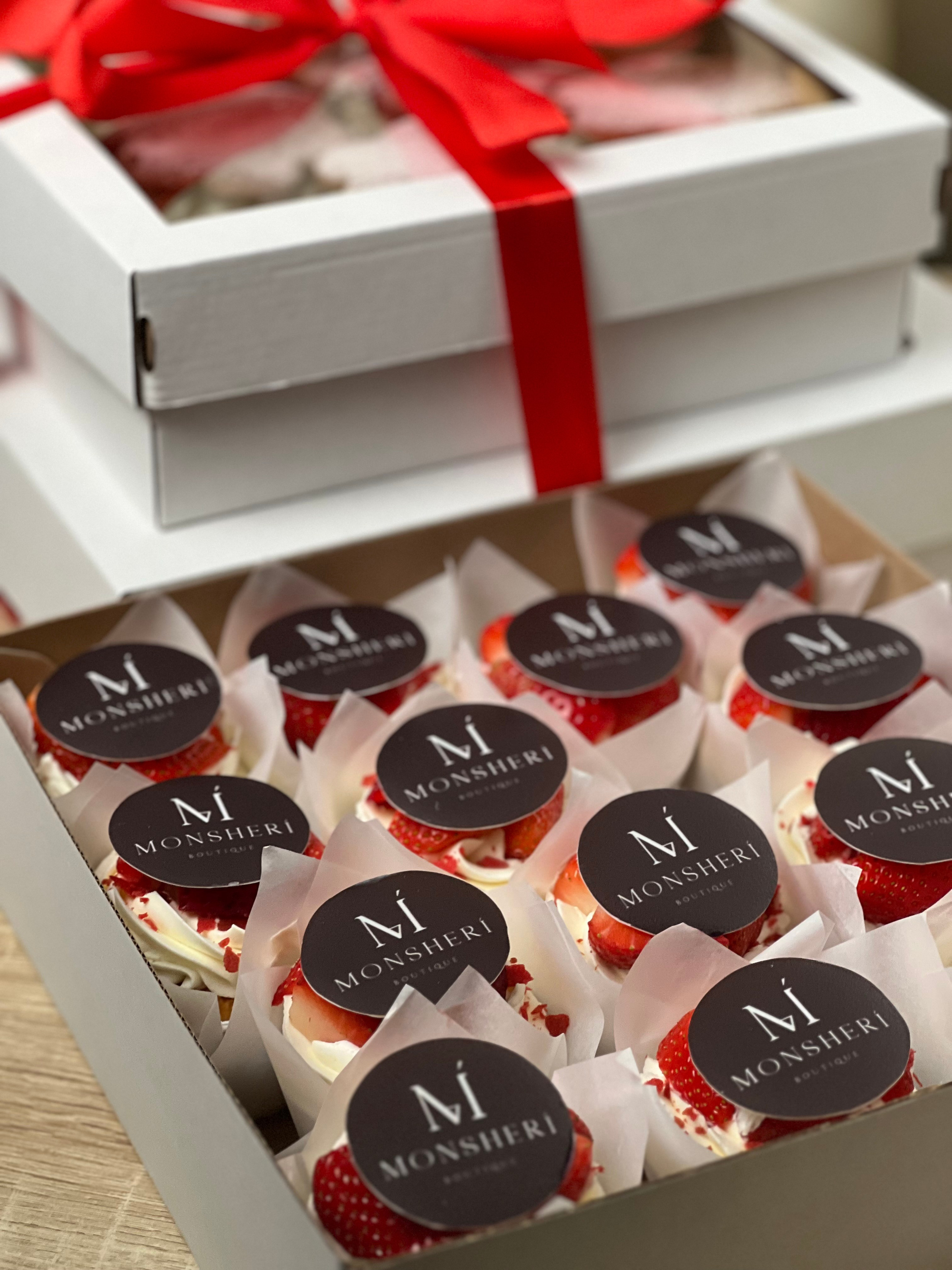 Торты и десерты. Выездной кейтеринг, съедобные букеты, торты и сладости на заказ