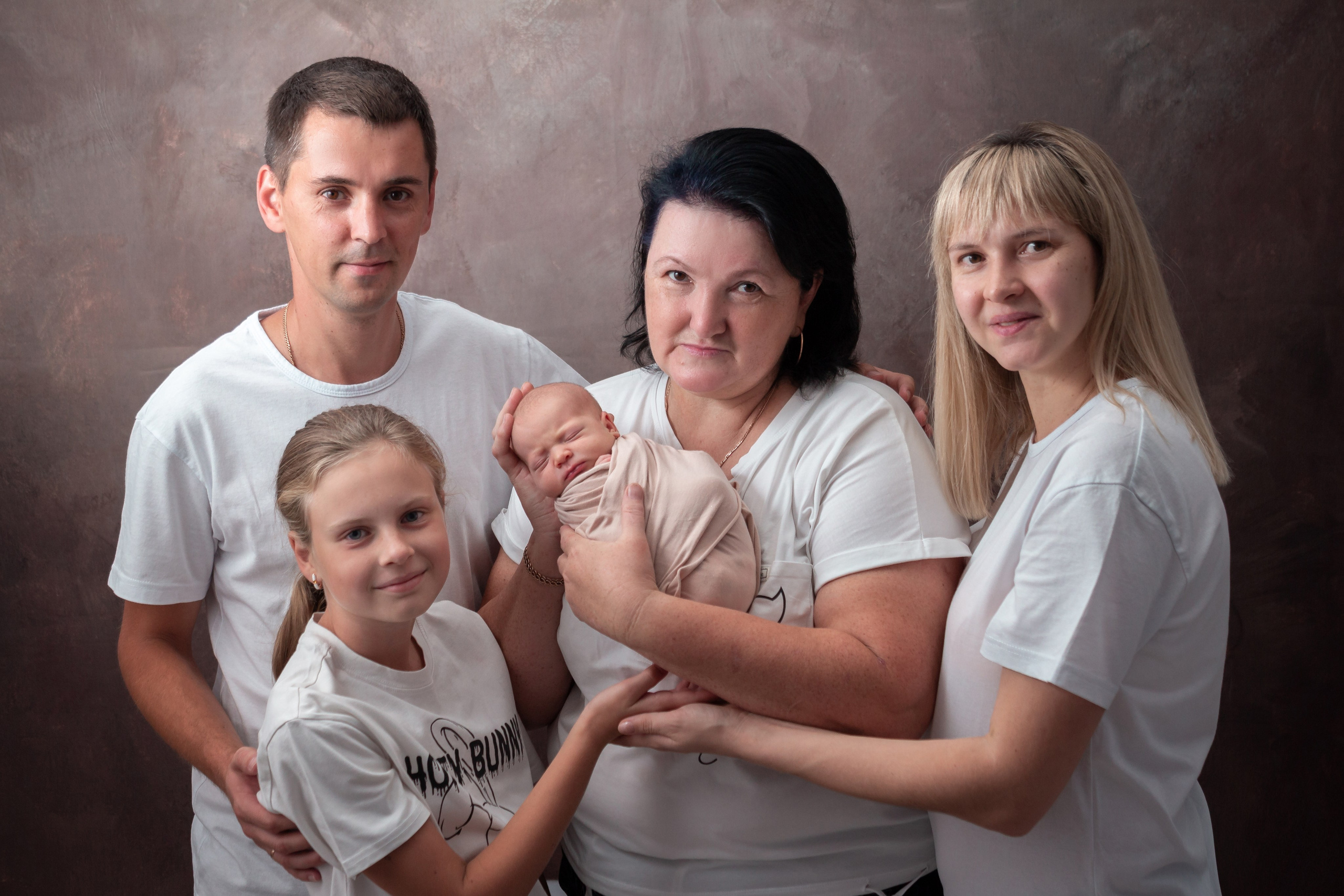 Кадры малыша с родителями. Фотограф новорождённых Анапа Елена Кушнарь