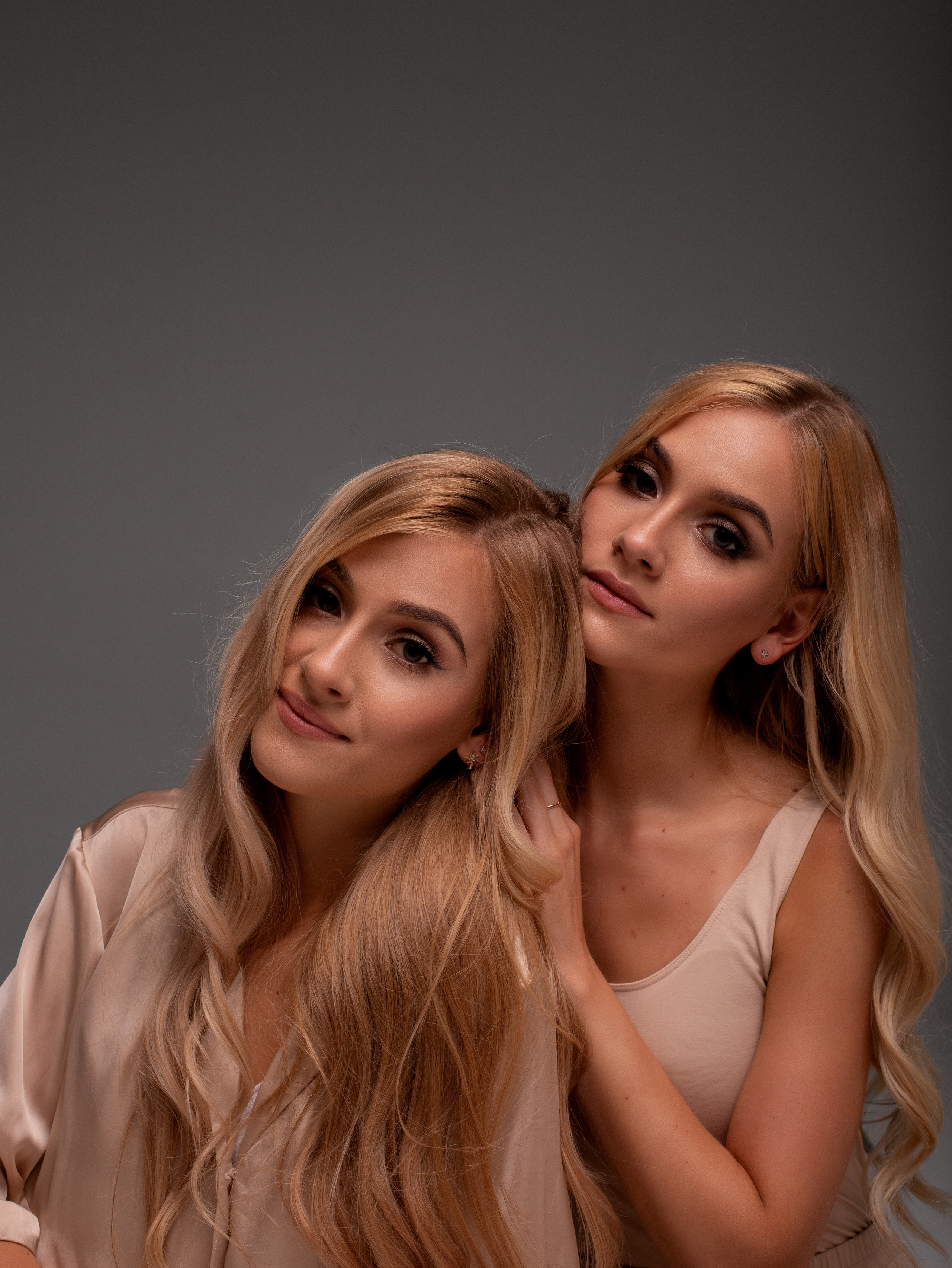 Близняшки студия. Семейный фотограф в Санкт-Петербурге Ирина Иванова