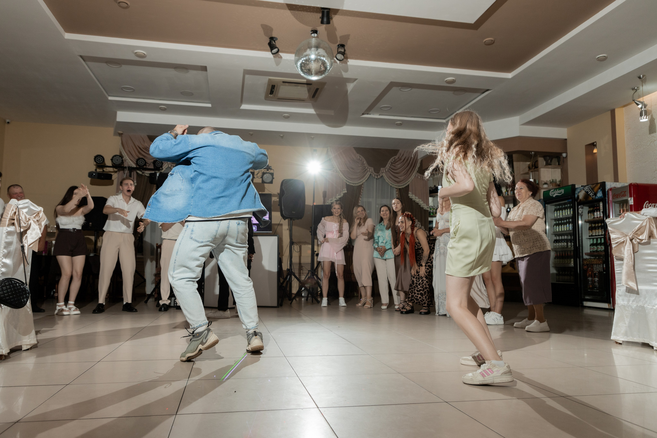 Роман и Александра (банкет). Свадебный фотограф Ангелина Сунгатулина | Саратов | Балаково | Вольск