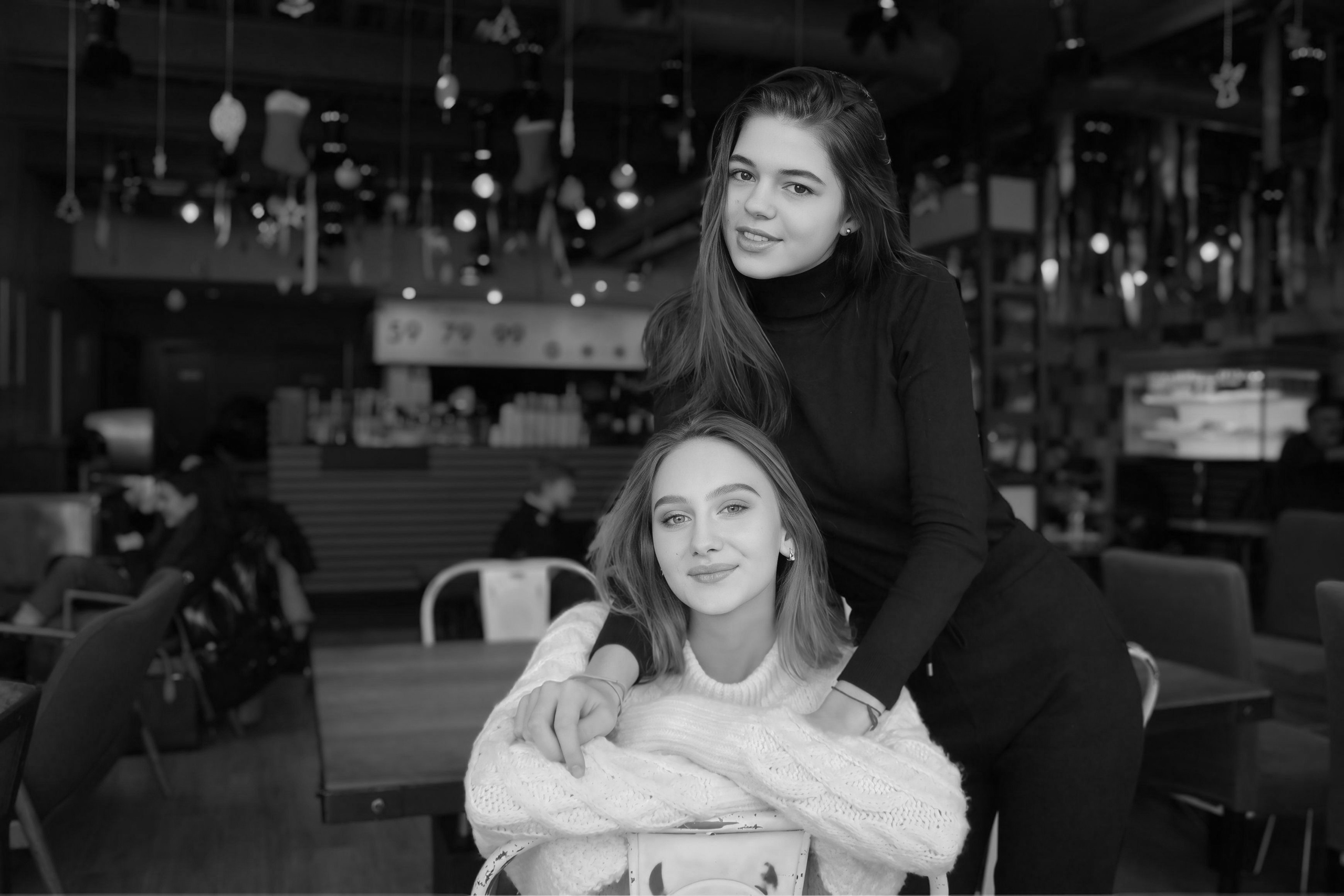 Главное украшение этого заведения — мы. Портретный и семейный фотограф в Москве Мария Иванова