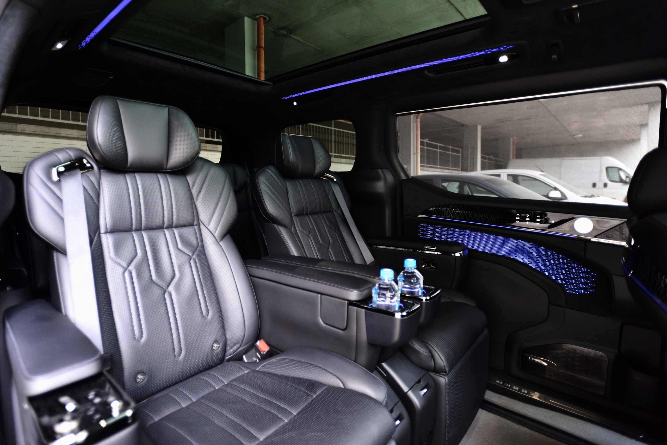 Zeekr 009. Автомобильный и интерьерный фотограф в Минске Александр Тагаев