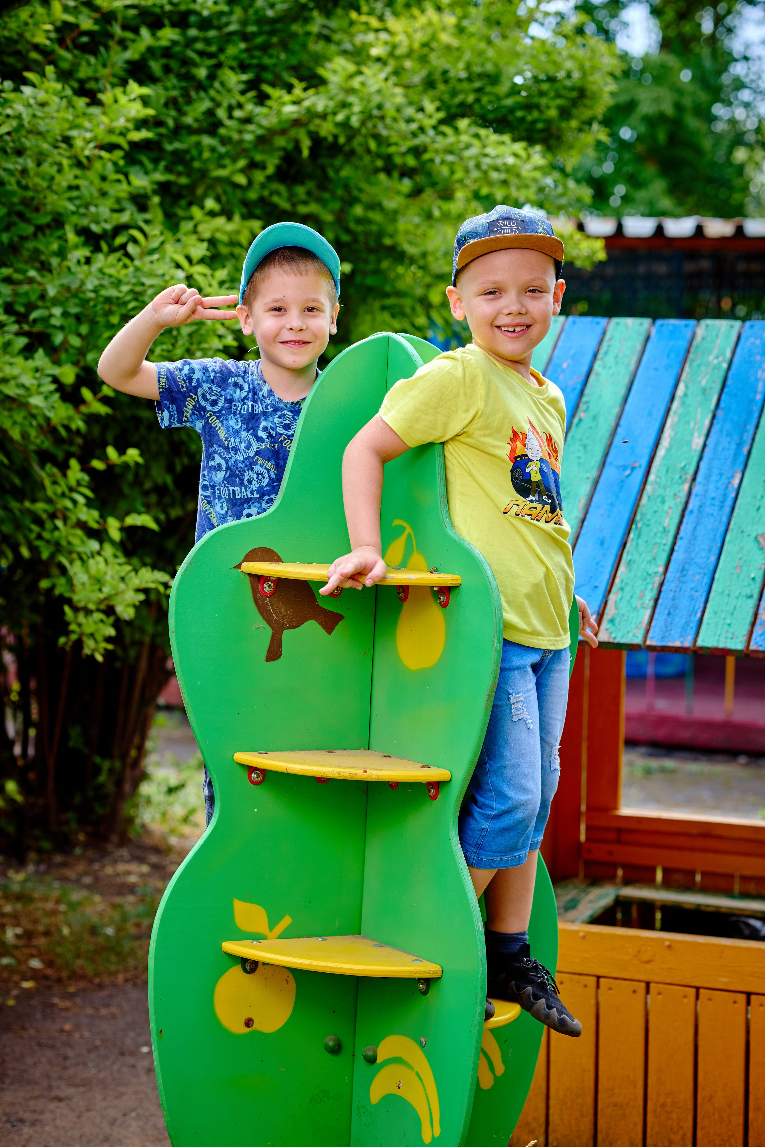 Пример летней съемки в детском саду № 92 Старшая группа Радуга. Фотограф Выпускные альбомы Таганрог Сергей Коробченко