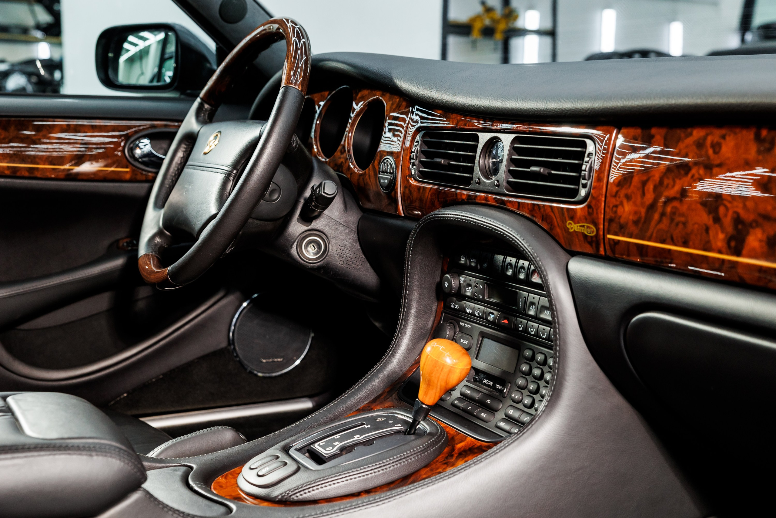 Автомобильная фотосъёмка Daimler Xj8. Фотограф Сергей Лукьянов @xapeton_photo Москва