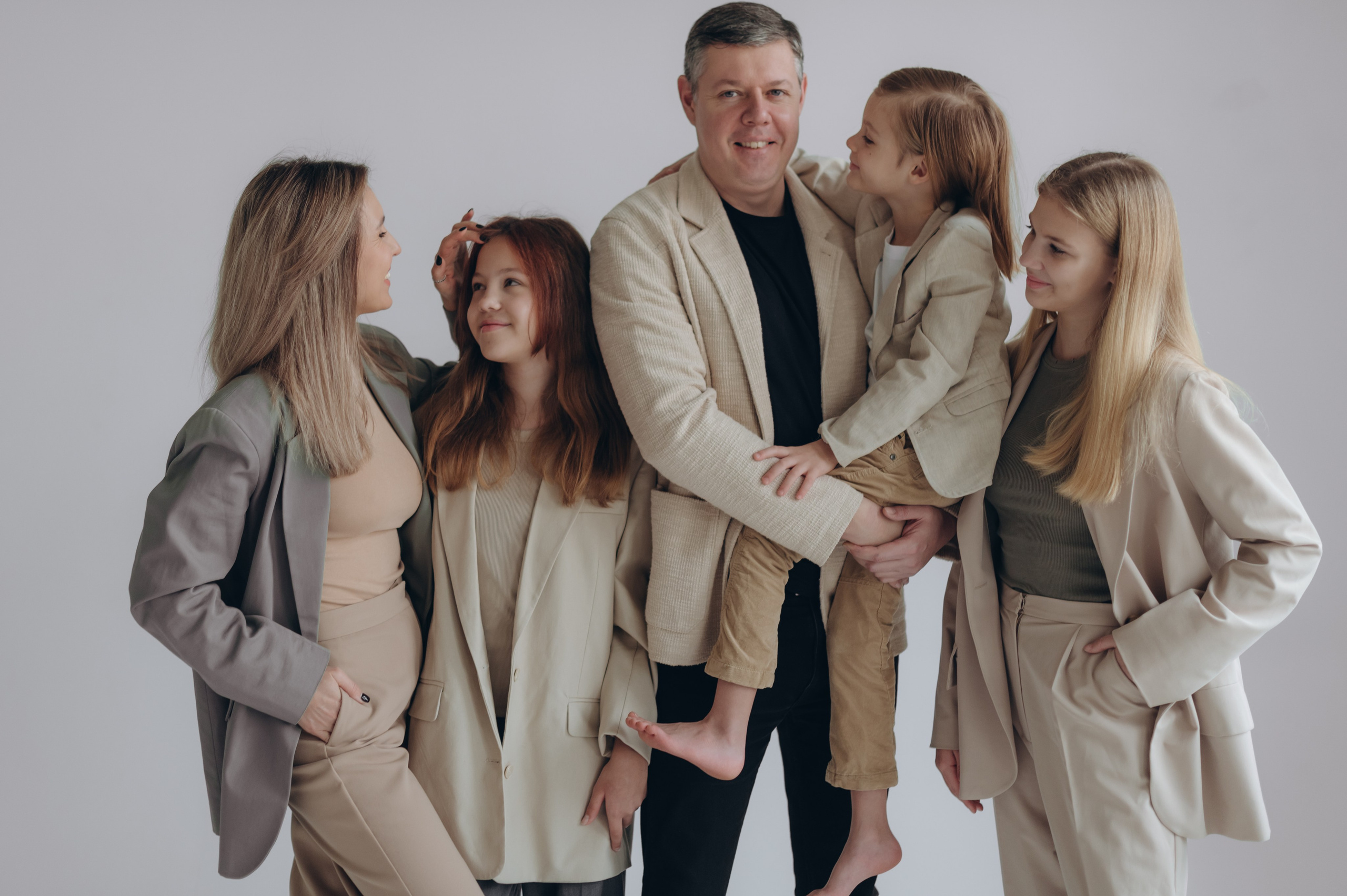 Регина с семьей. Семьи