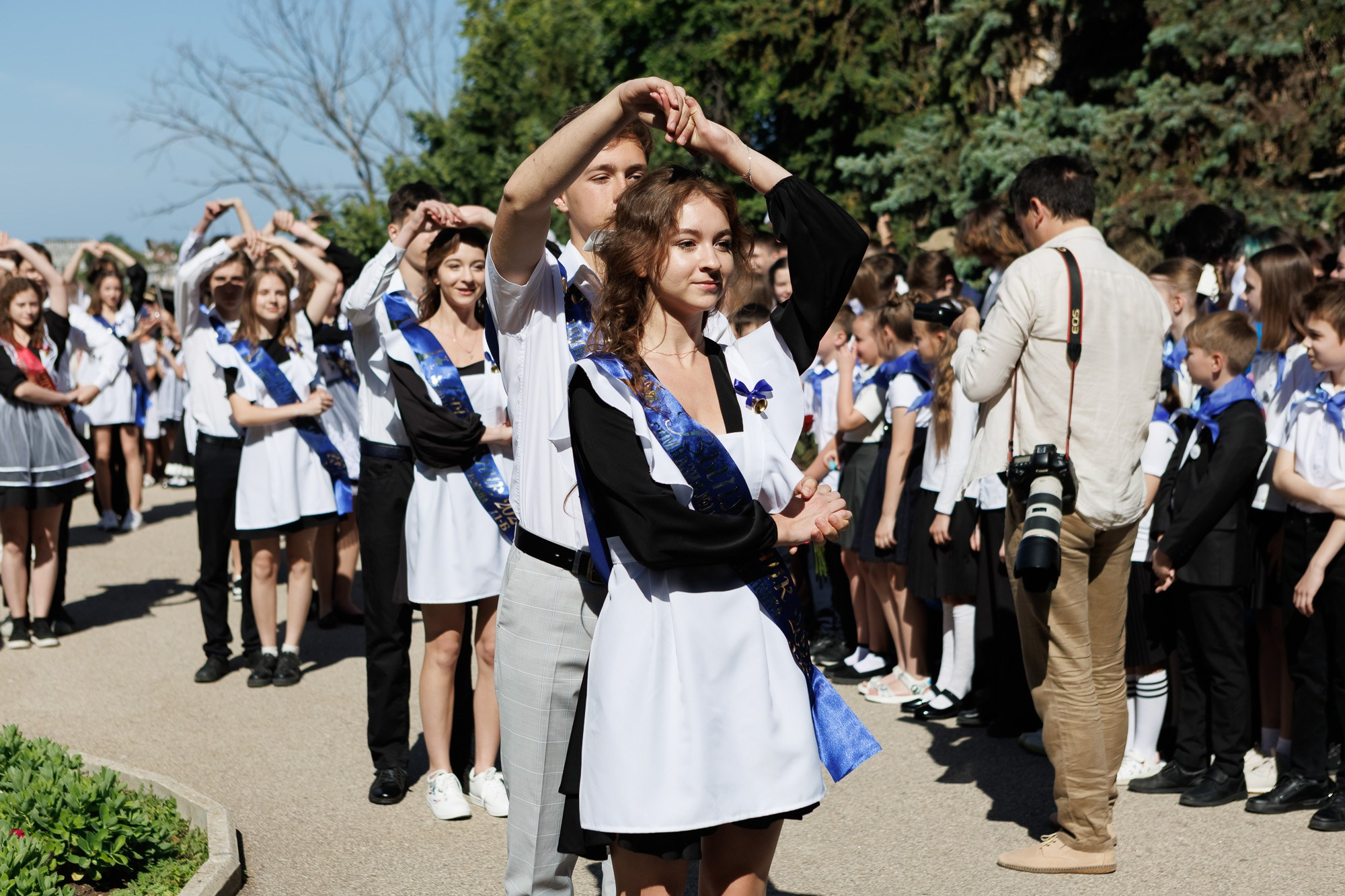 Последний звонок в Гимназии № 1, г. Севастополь. Свадебный фотограф, фотосъемка в Крыму, Севастополе, Симферополе, Ялте