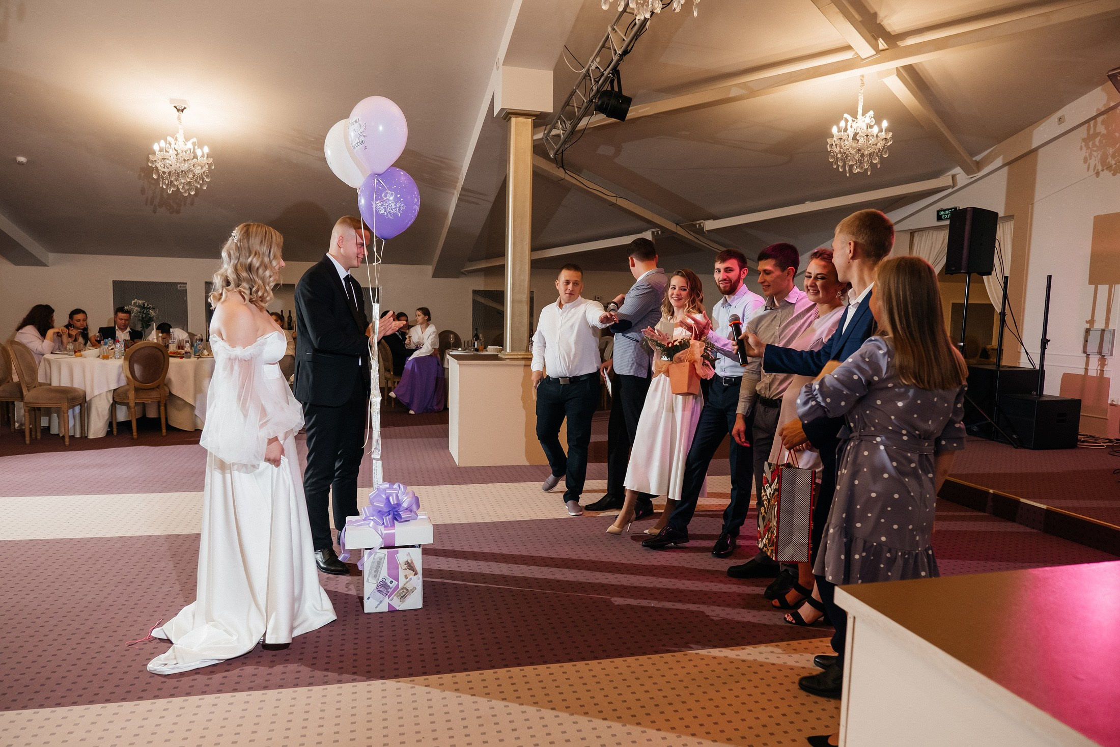 Свадебный фотограф — стильная и эмоциональная съемка вашего дня | Анна Кораблик. Свадебный фотограф в Екатеринбурге — заказ профессиональной фотосесии, все виды фотосъемки