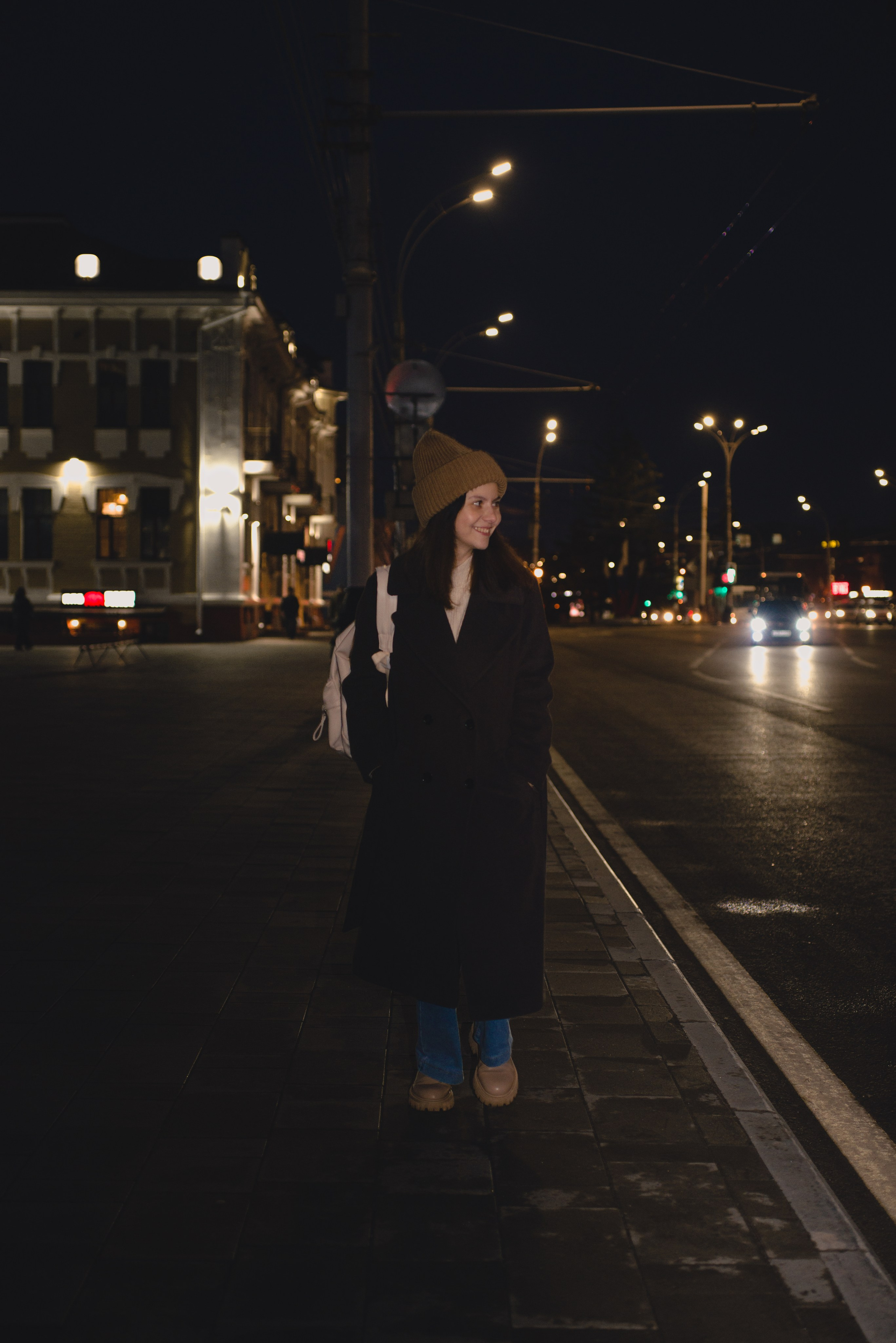 Софи. Огни вечернего города. Фотограф Людмила Белова