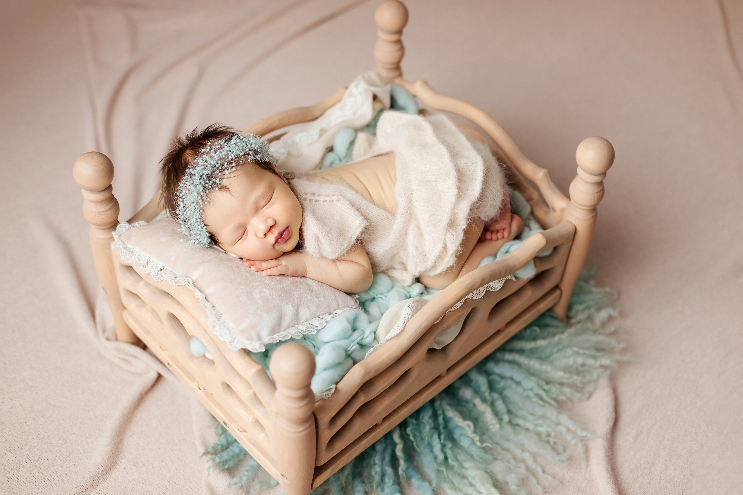 Новорожденные (5-14 дней). Фотограф новорождённых Ярославль. Детский и семейный фотограф Анна Салова