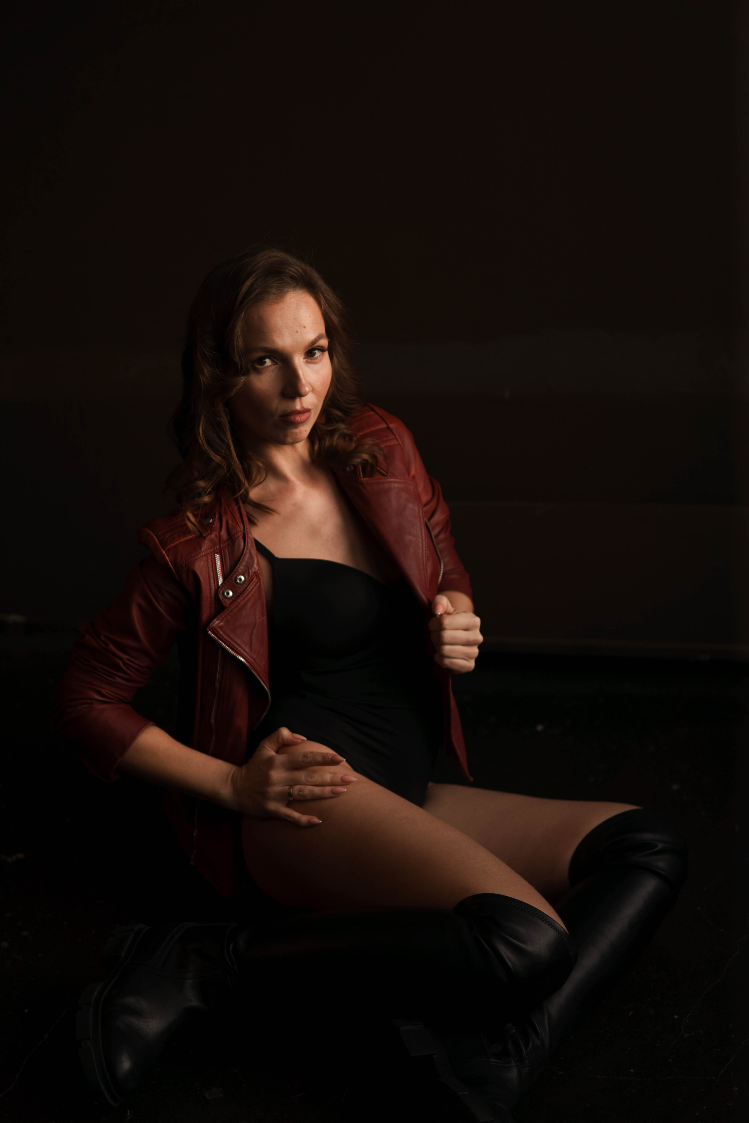 Женский портрет в низком ключе. Фотограф Kostyanika_olga в Екатеринбурге