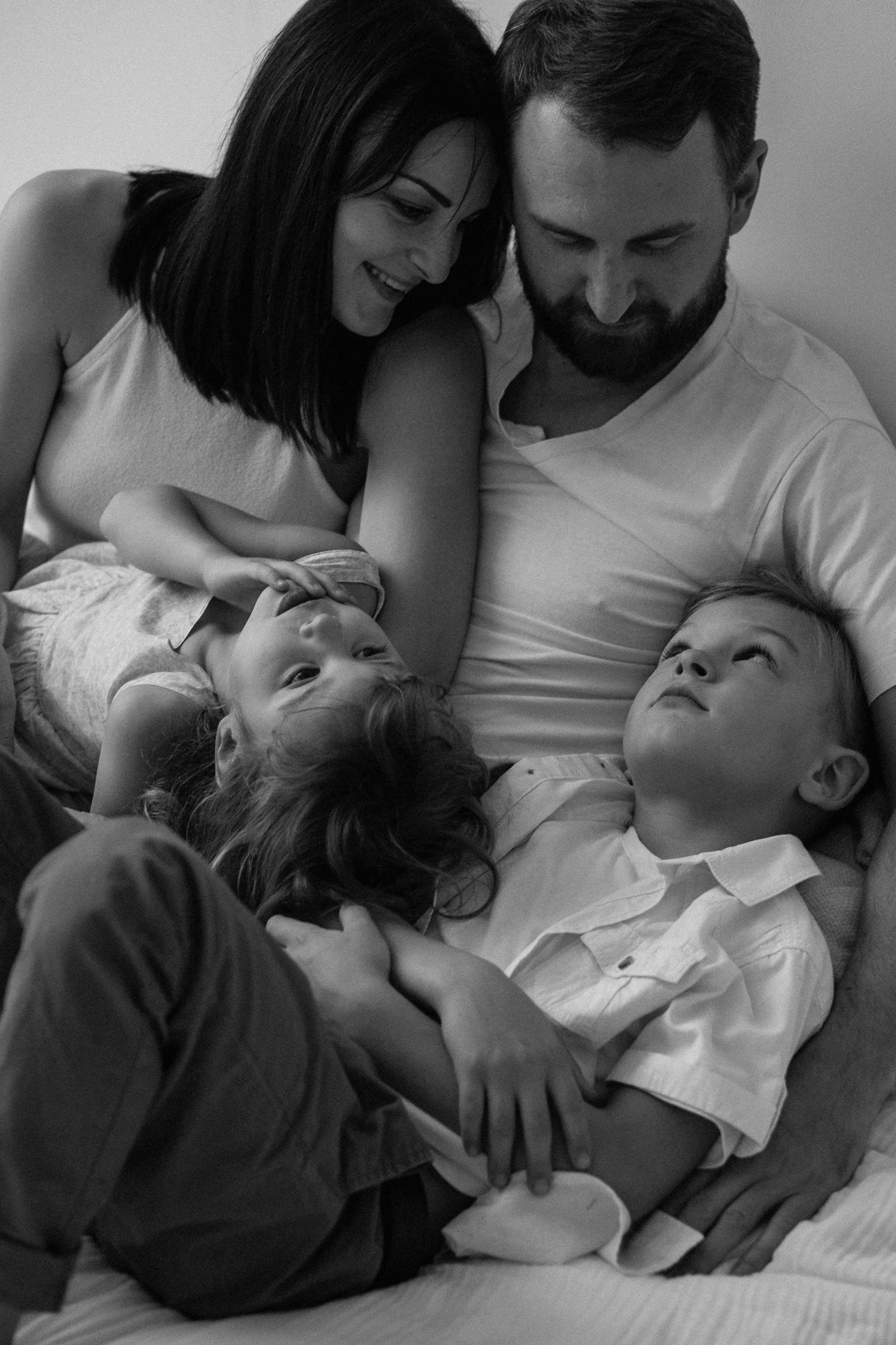 Семейная фотосессия семьи К. в фотостудии. Фотограф Ольга Игорева