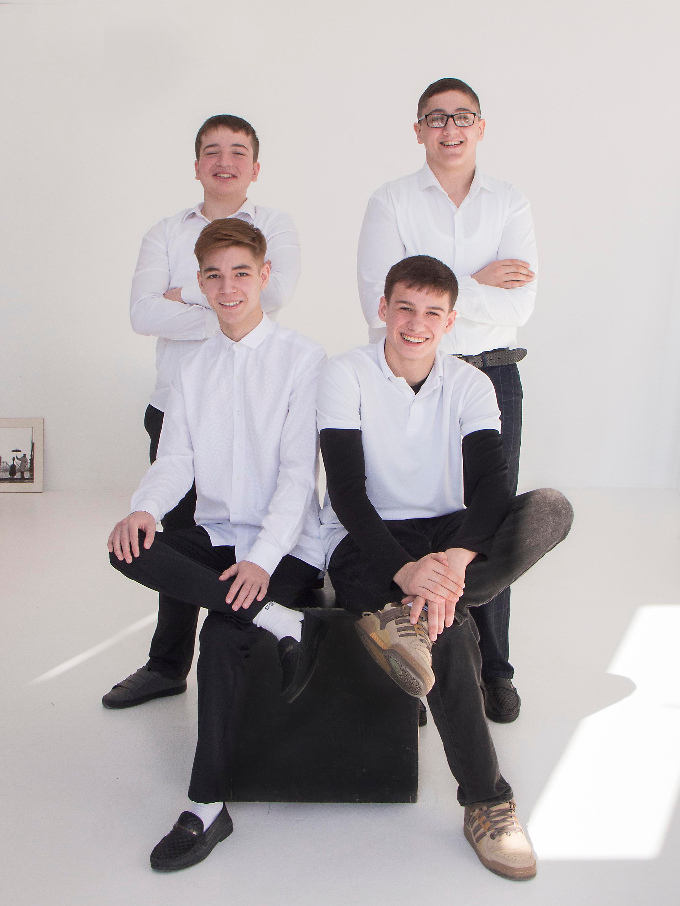 9  и 11 классы. Школьный фотограф в г. Нальчик Галимат Абитова