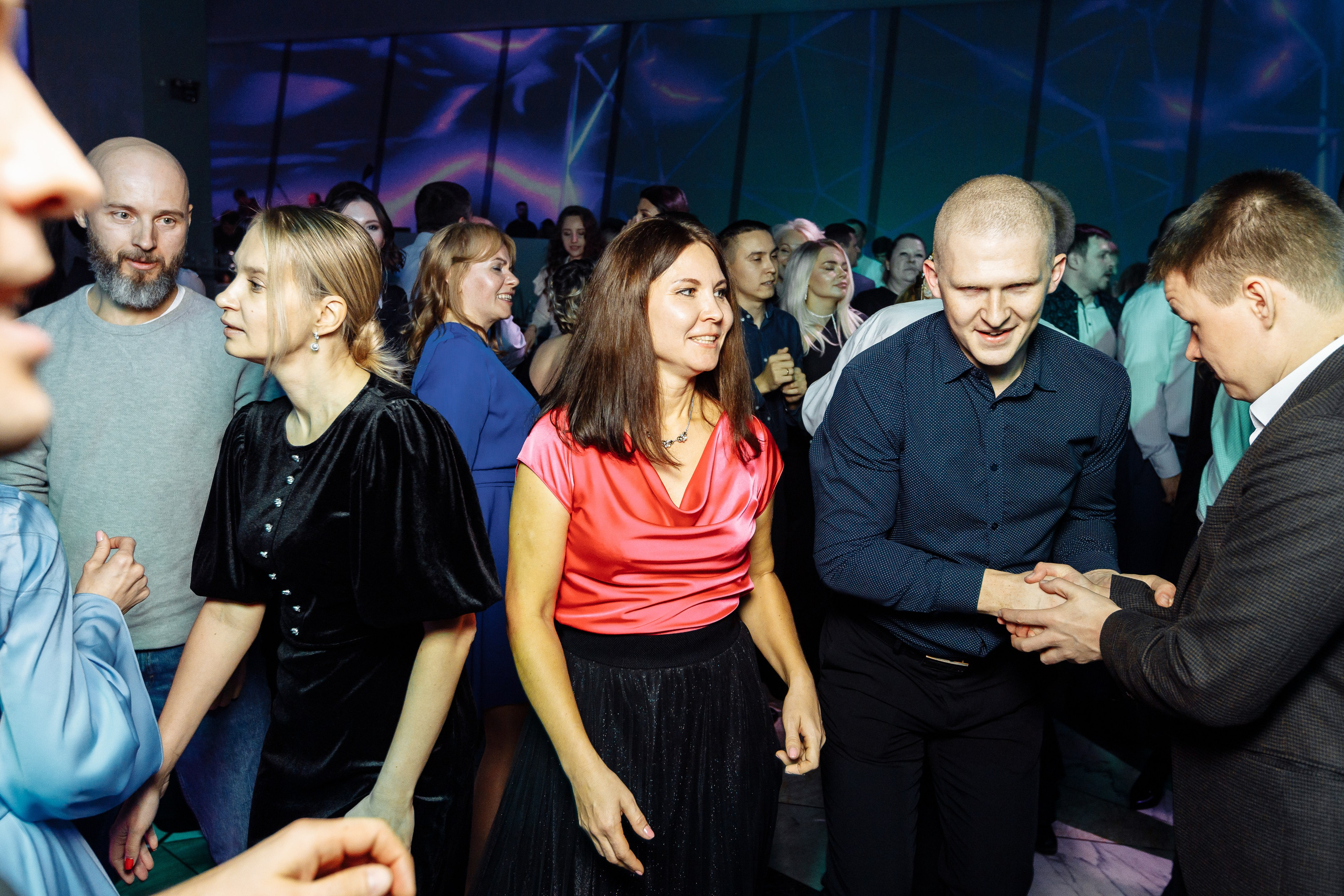 Корпоратив ПолСтраны. Свадебный и портретный фотограф в Королёве Сергей Чихарев