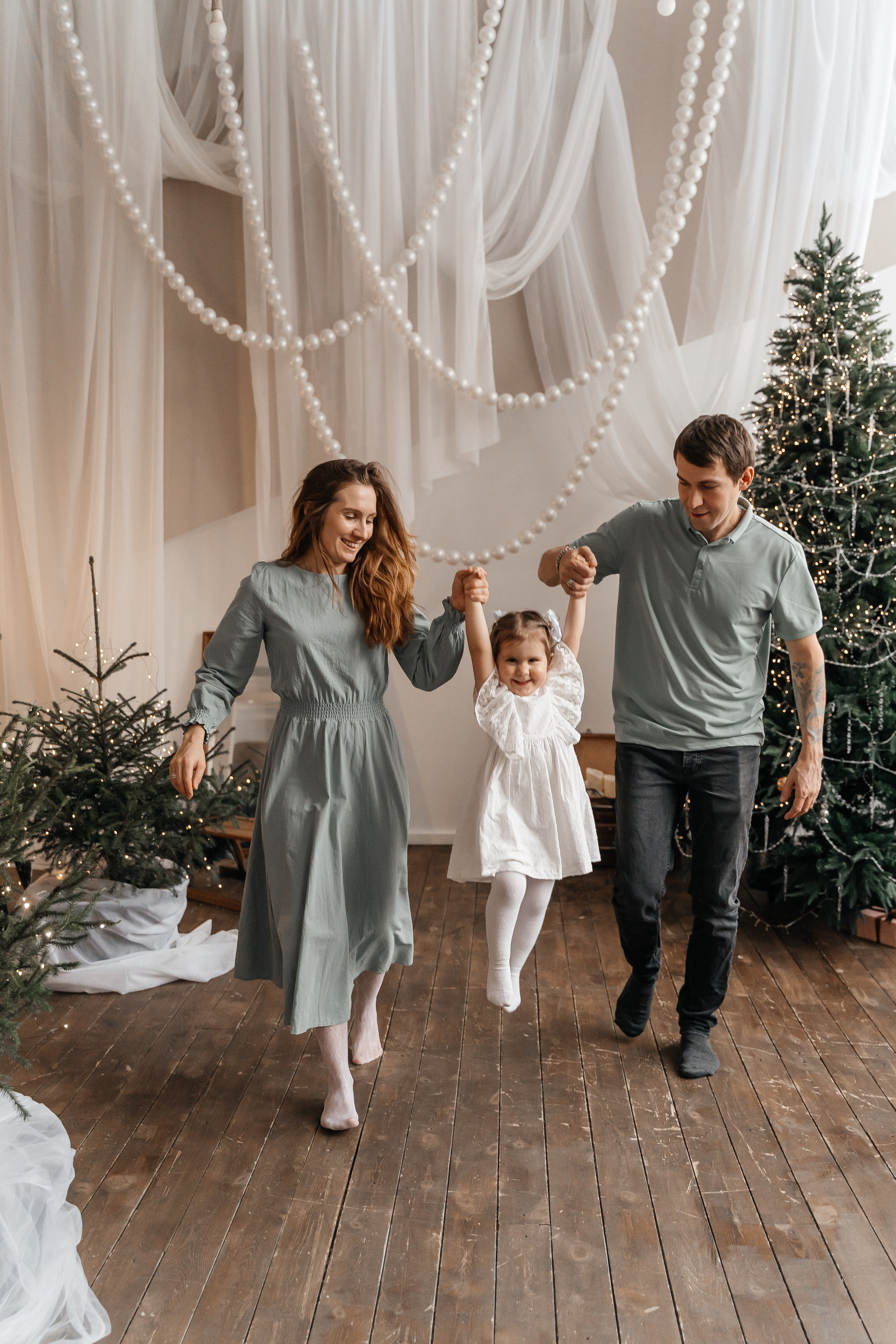 Серёжа, Аня и Василина. Волик Мария