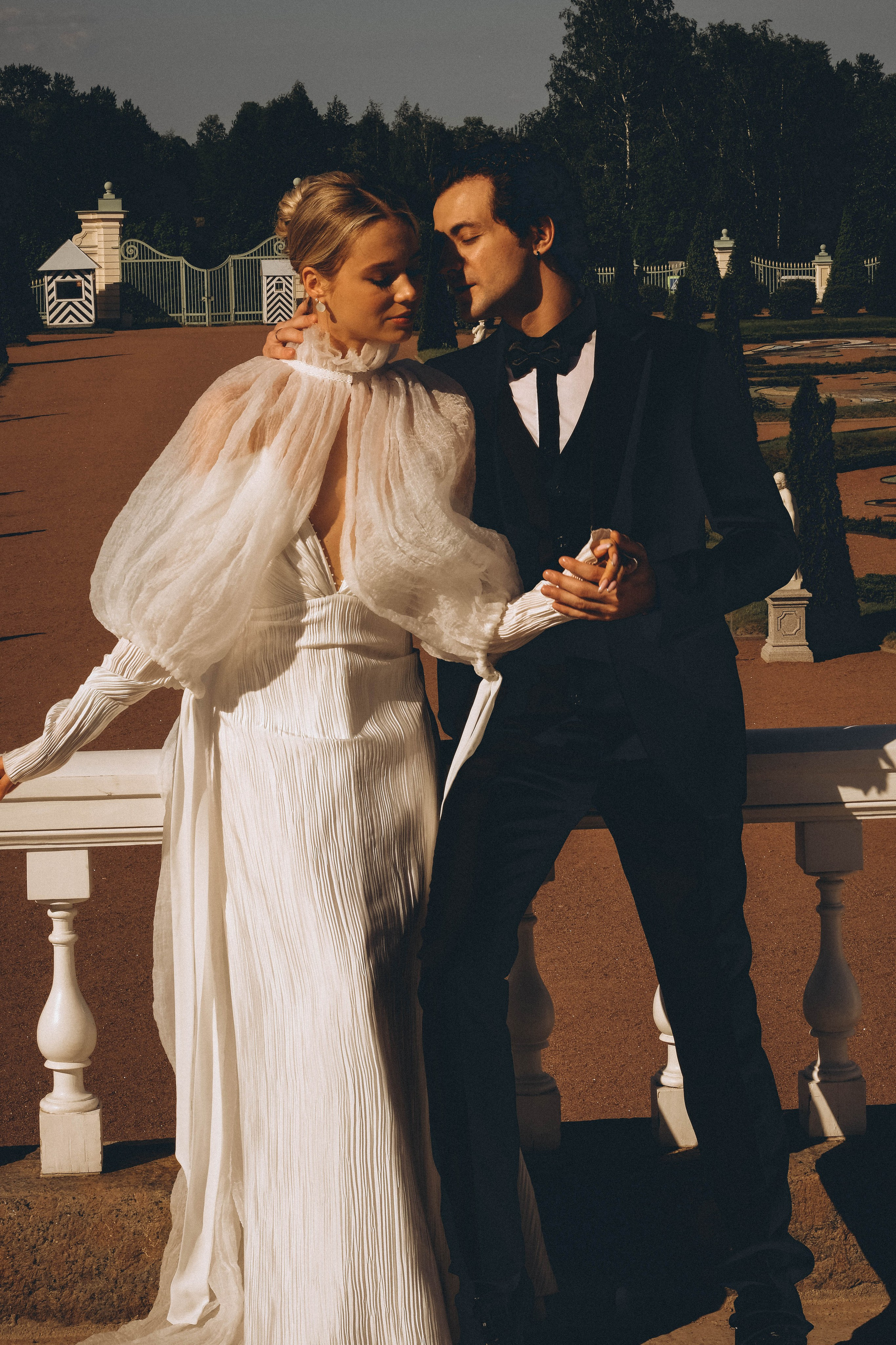 СВАДЕБНАЯ СЬЕМКА В ПАРКЕ ОРАНИЕНБАУМ. Профессиональный фотограф, Санкт-Петербург — Виктория Богомолова