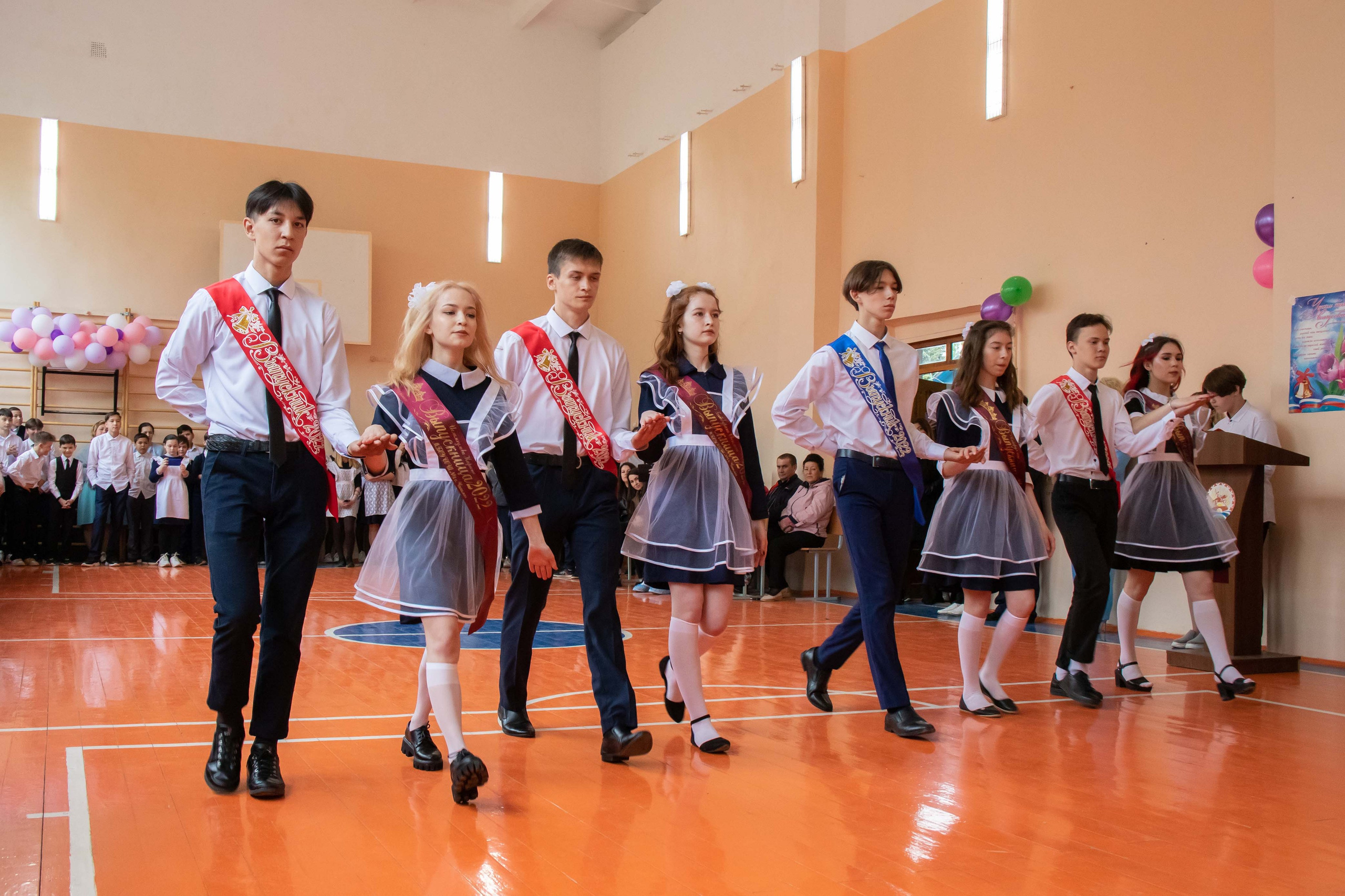 Последний звонок (11 класс). Репортажный Фотограф