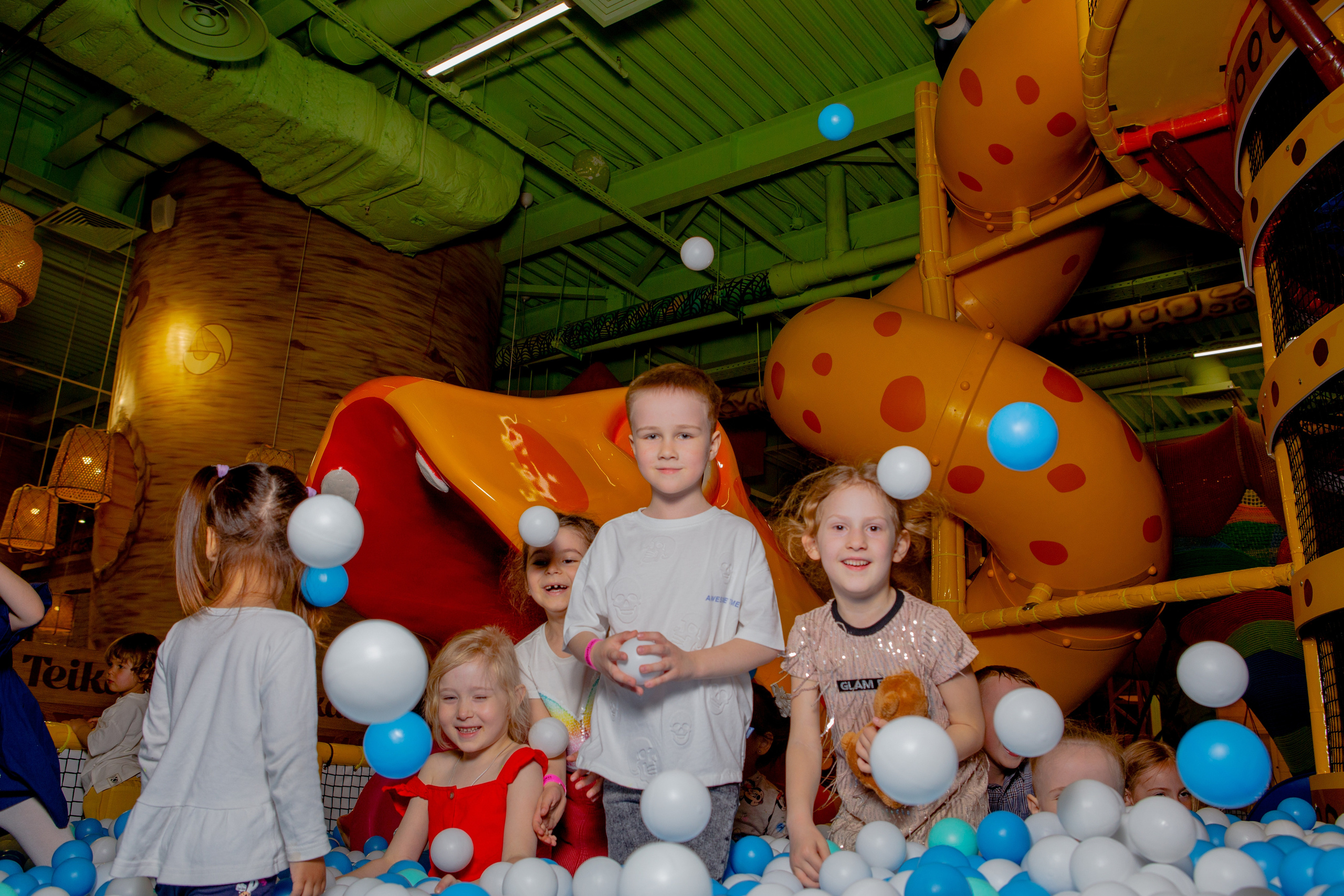 Фотограф на детский день рождения в Москве. Репортажный фотограф Москва Сергей Дружинин