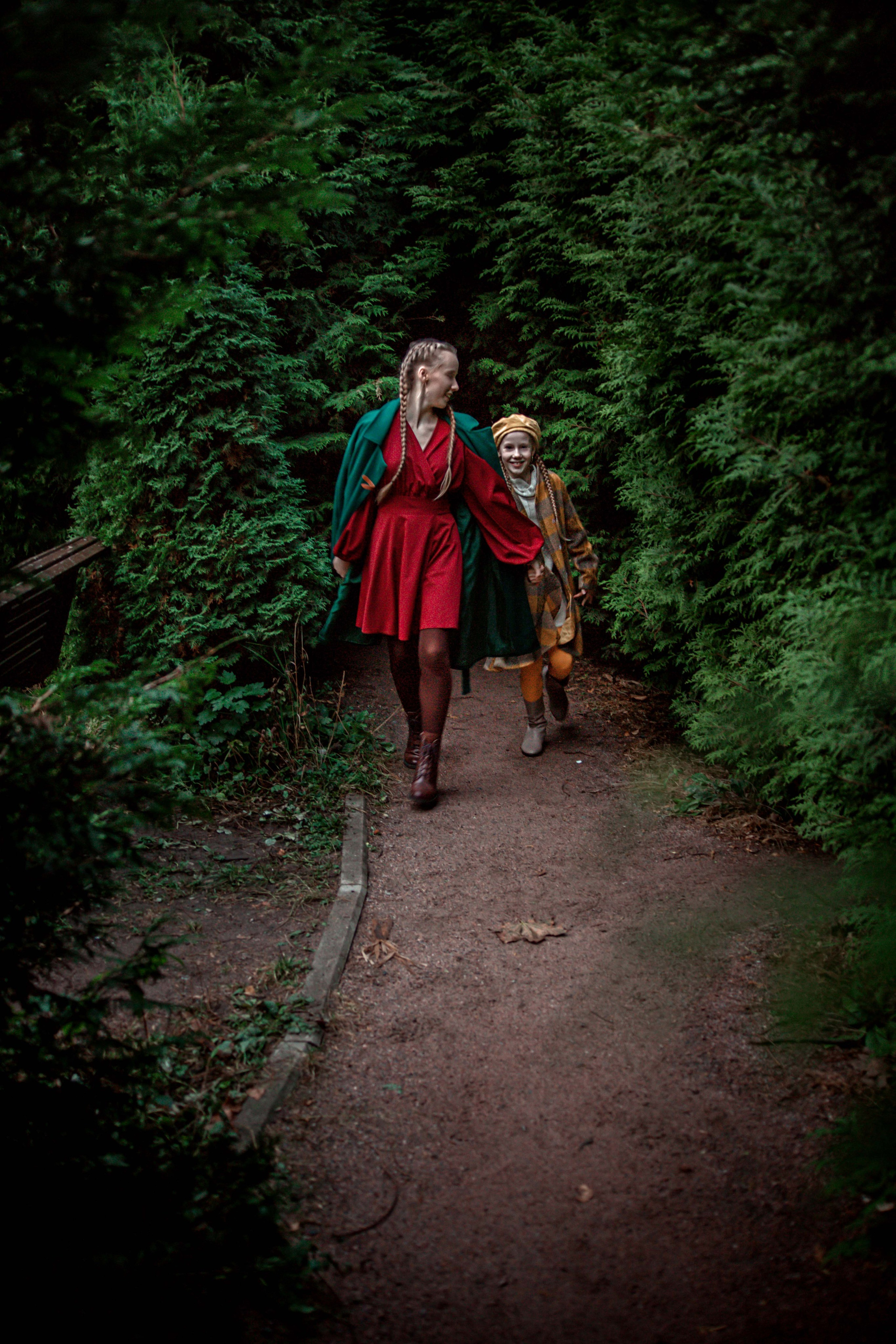 Осенняя прогулка сестер. Семейный и детский фотограф в Москве Ольга Кривенцова