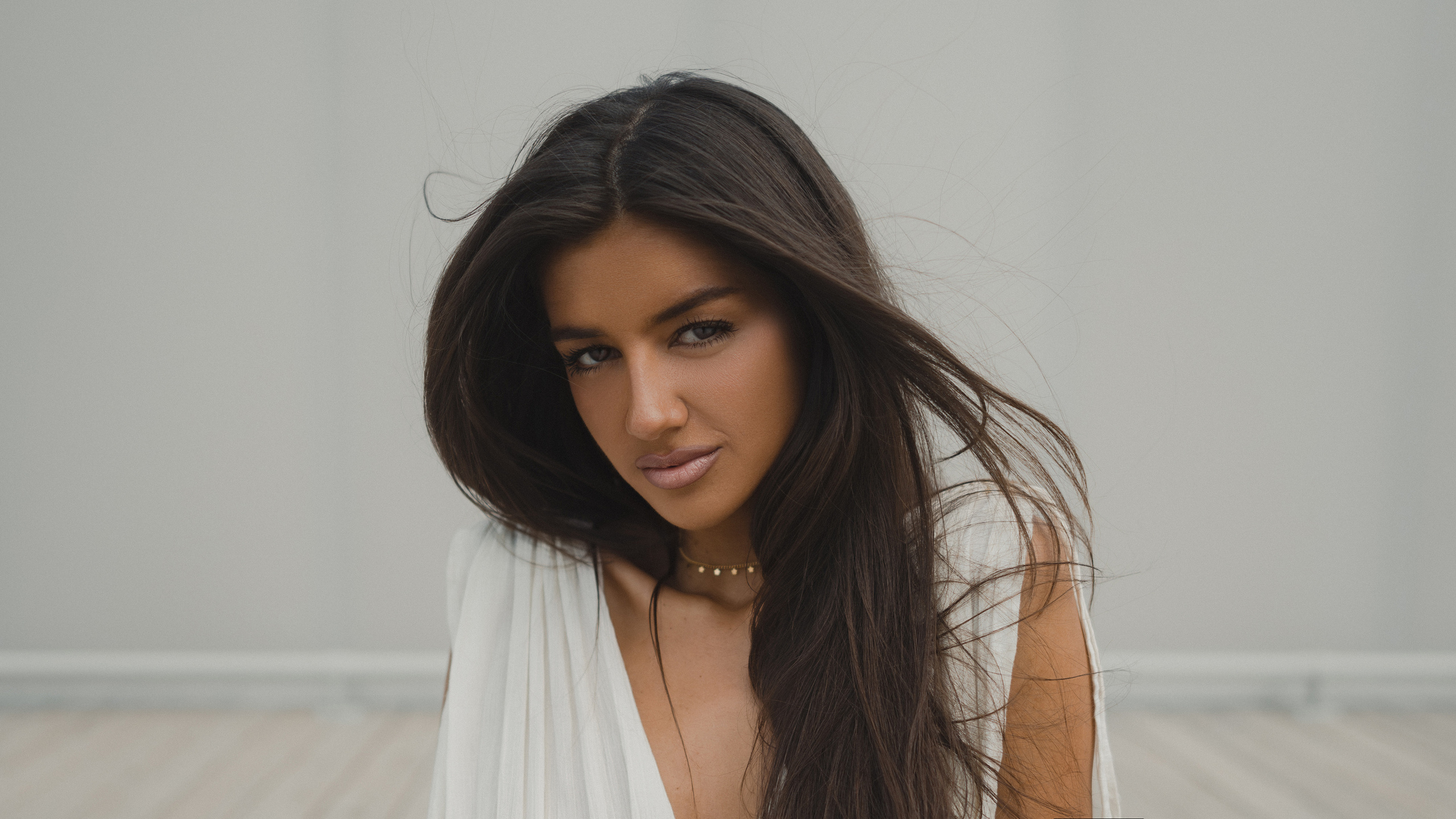 Уличная фотосессия с&nbsp;Альмирой на&nbsp;территории казанского кремля