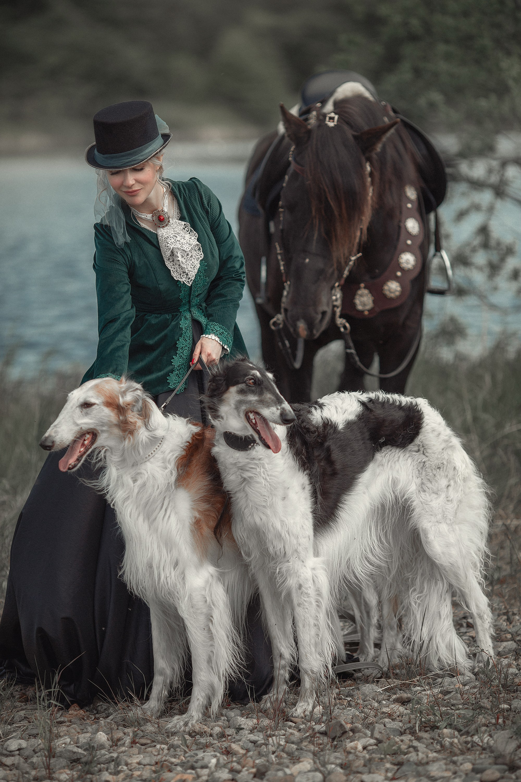 Платья из плотных тканей, тяжелые. Фотограф Алёна Яковлева